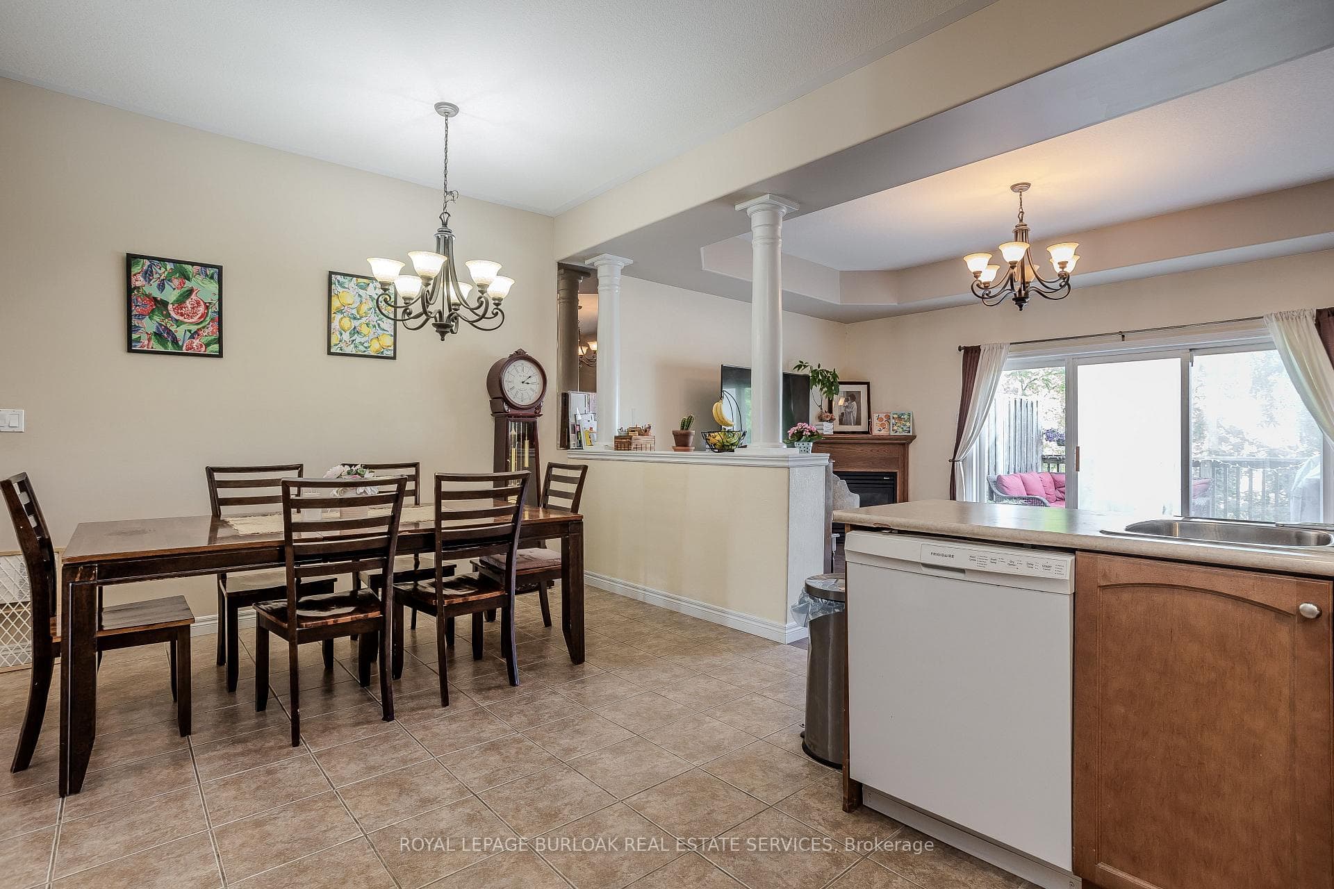 4061 Medland Drive photo 9