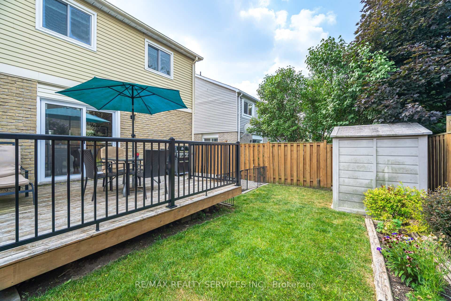 12 Sparklett Crescent photo 40