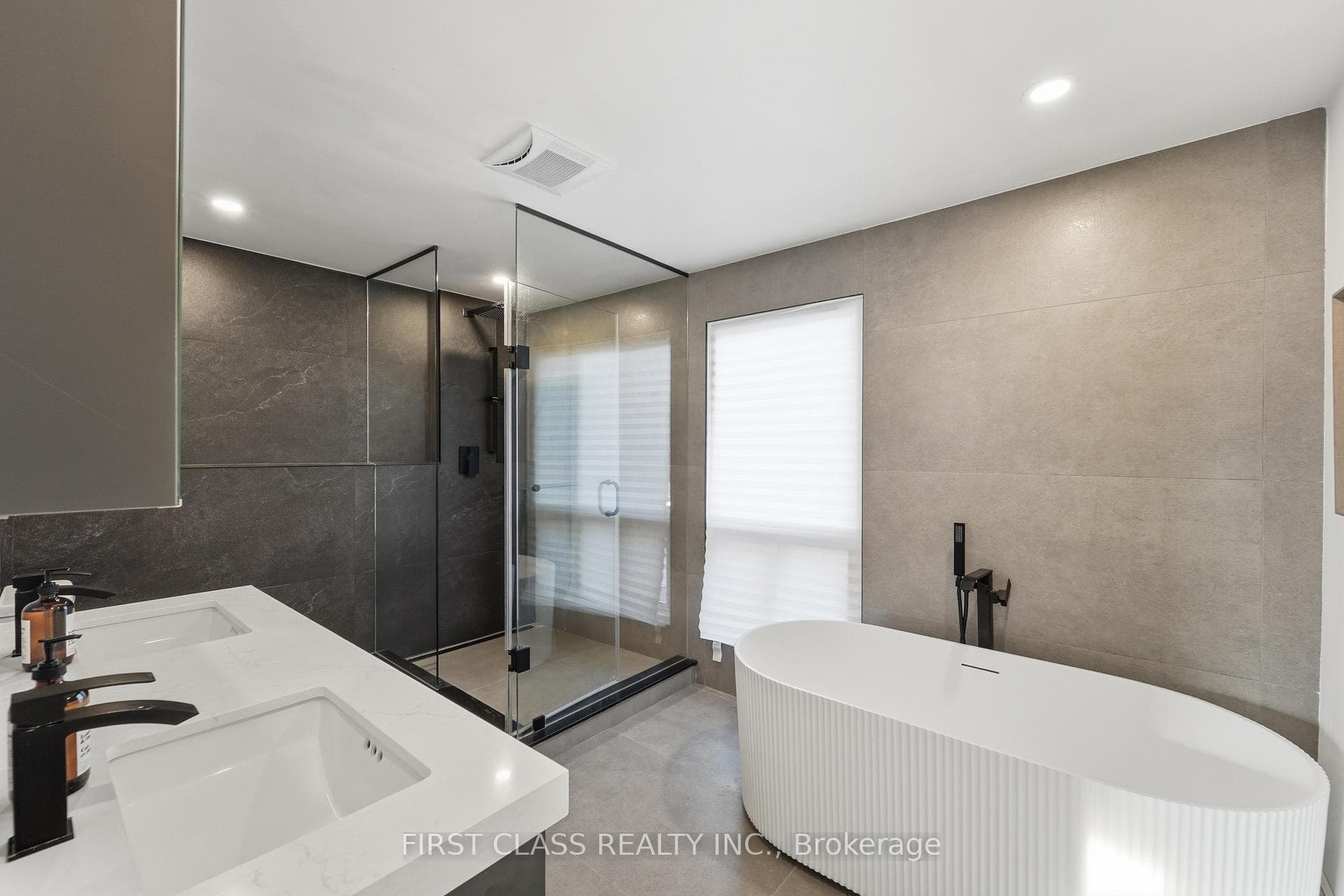 Primary Ensuite Bathroom-1