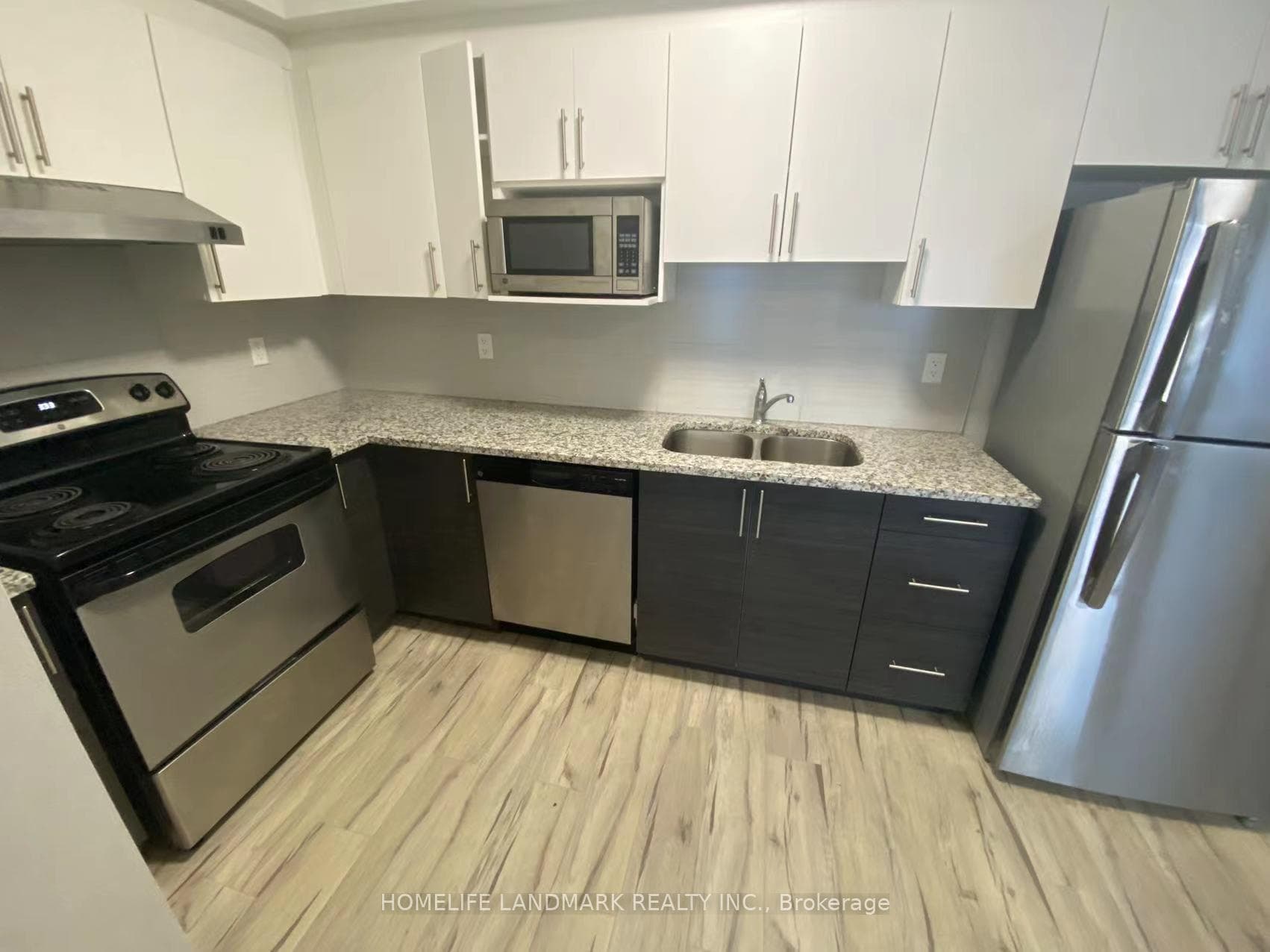 258B Sunview Street Unit 258 photo 3