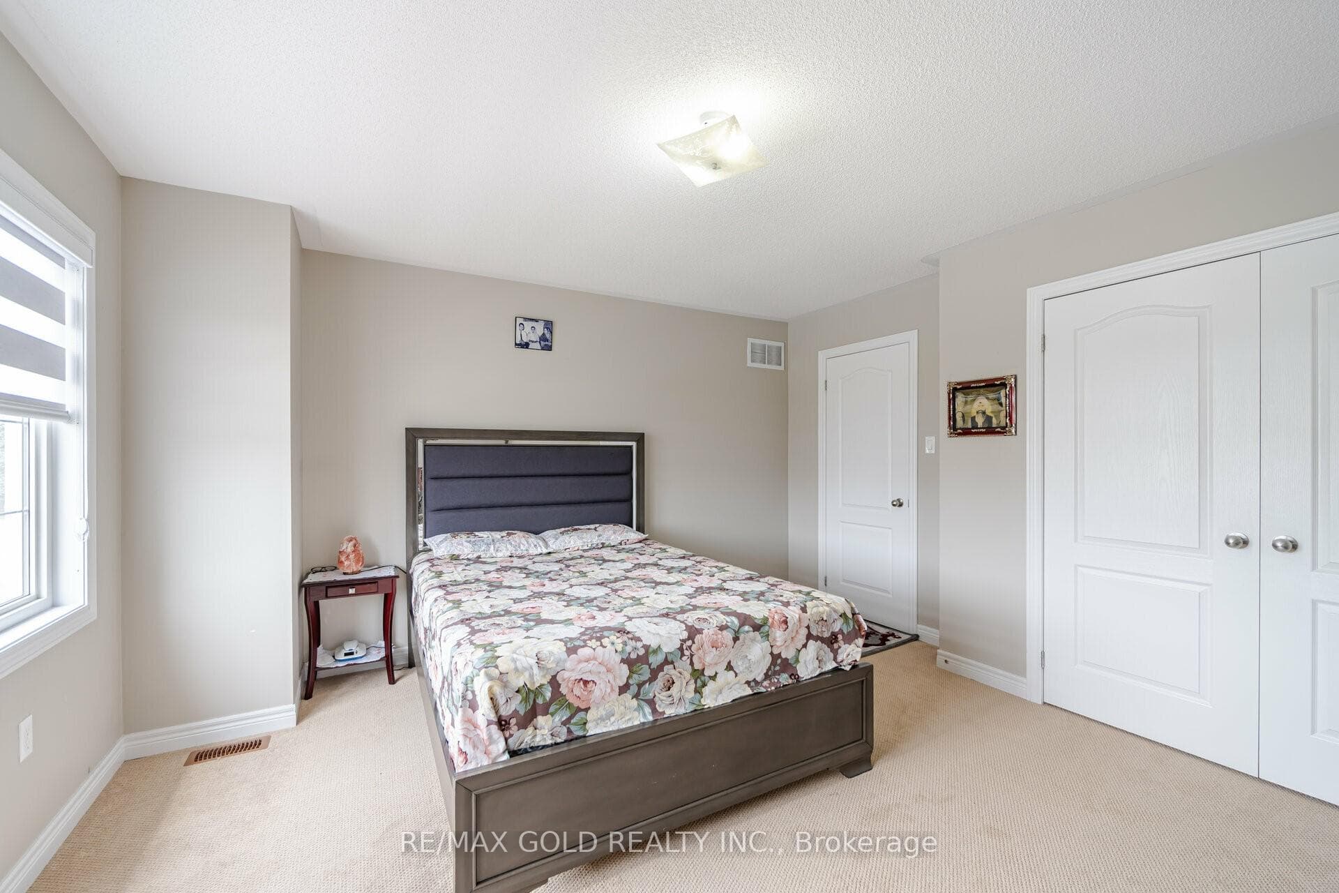 1 Drummondville Drive photo 25