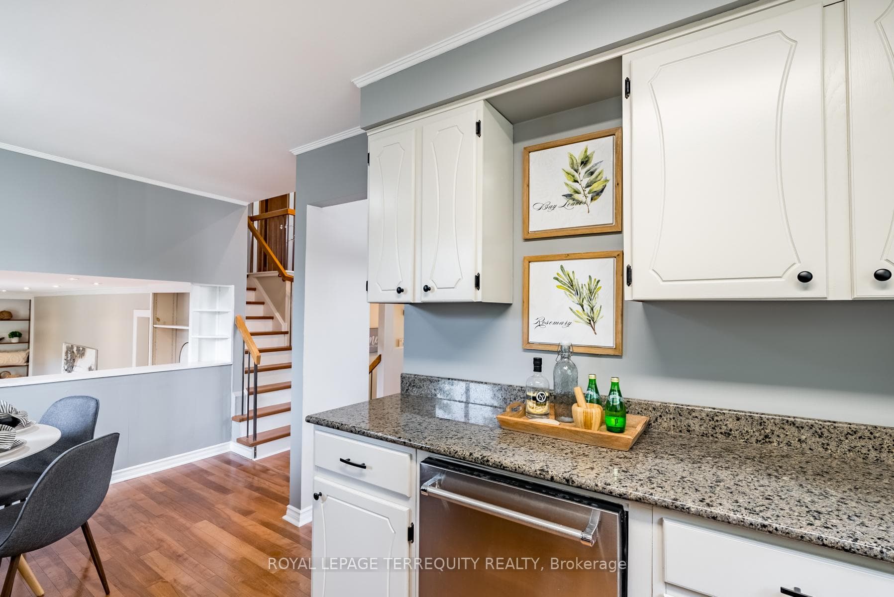 181 Hazelwood Drive photo 17