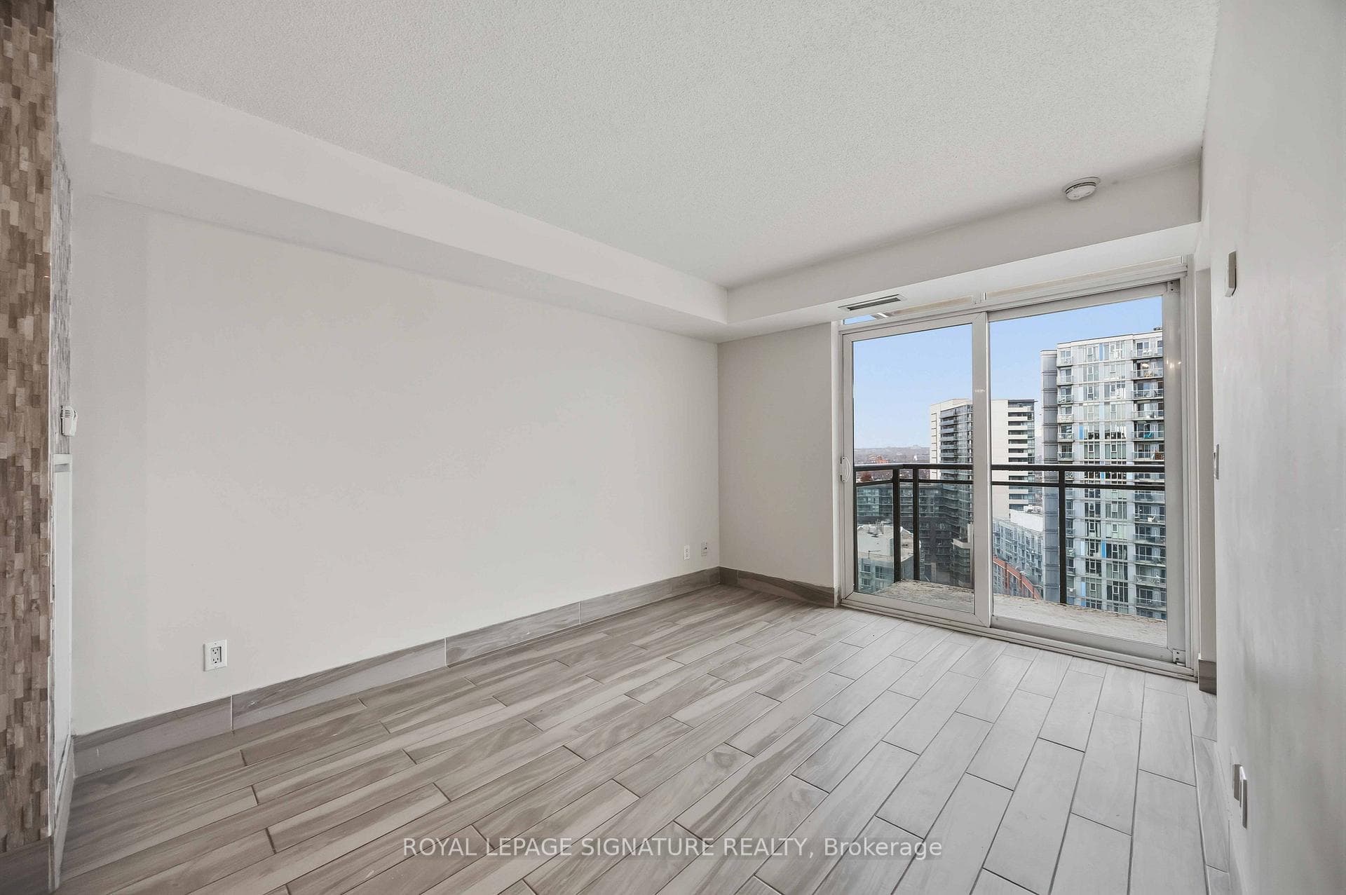 38 Joe Shuster Way Unit 1625 photo 25