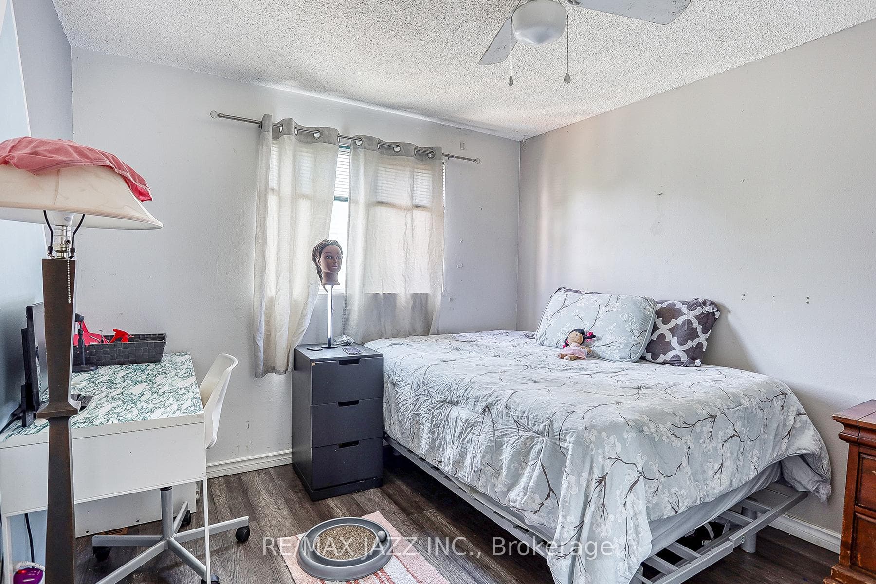 325 Rondeau Court photo 11
