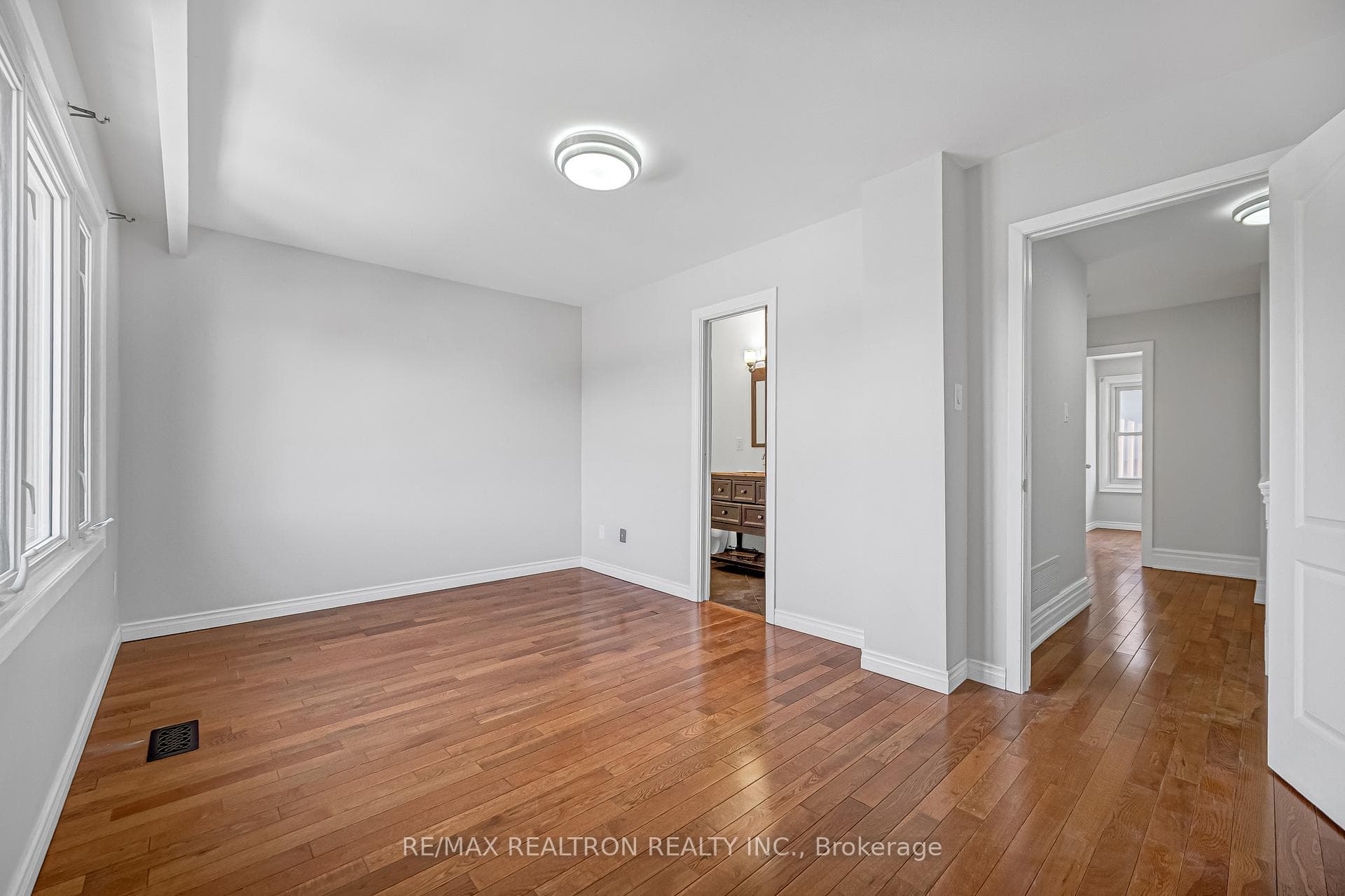 2606 Midland Avenue Unit 3B photo 21