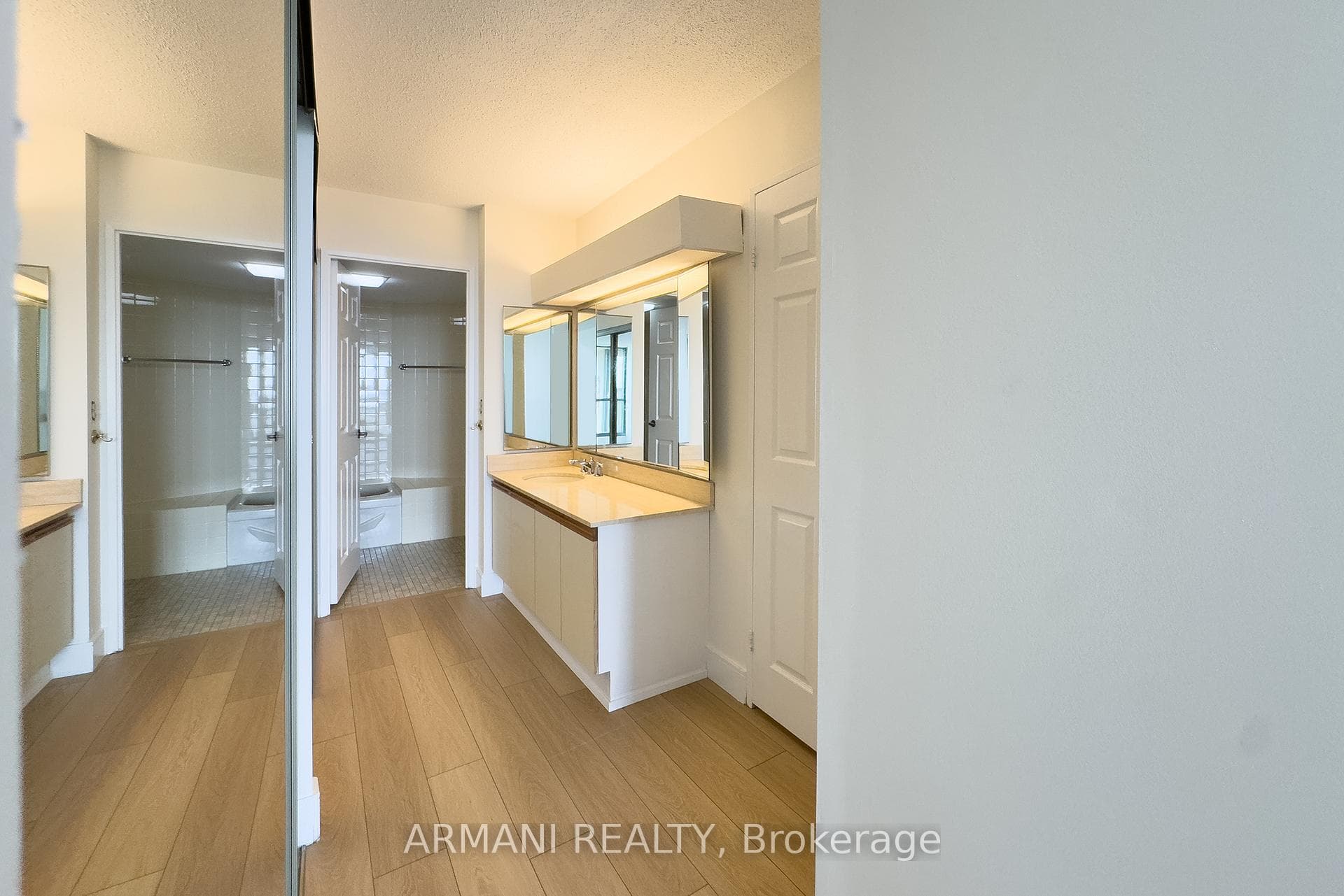 Closet & Bathroom