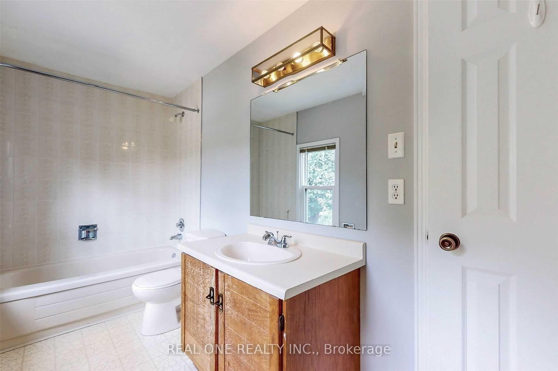 41 Meyer Circle photo 16