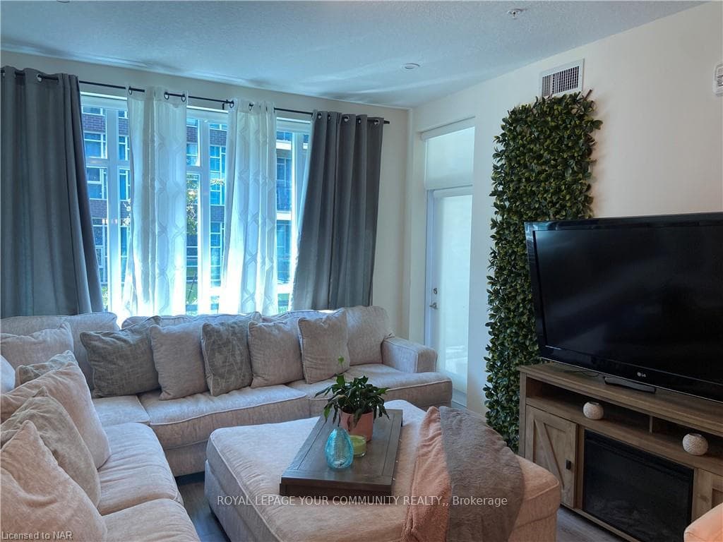 16 CONCORD Place Unit 136 photo 6