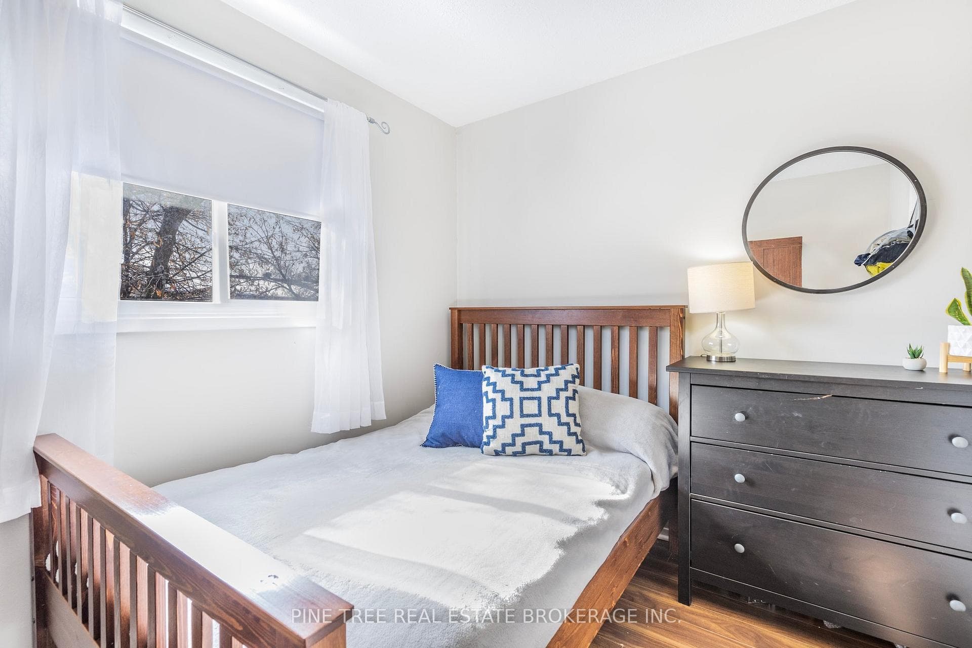 1095 Mississaga Street Unit 37 photo 16