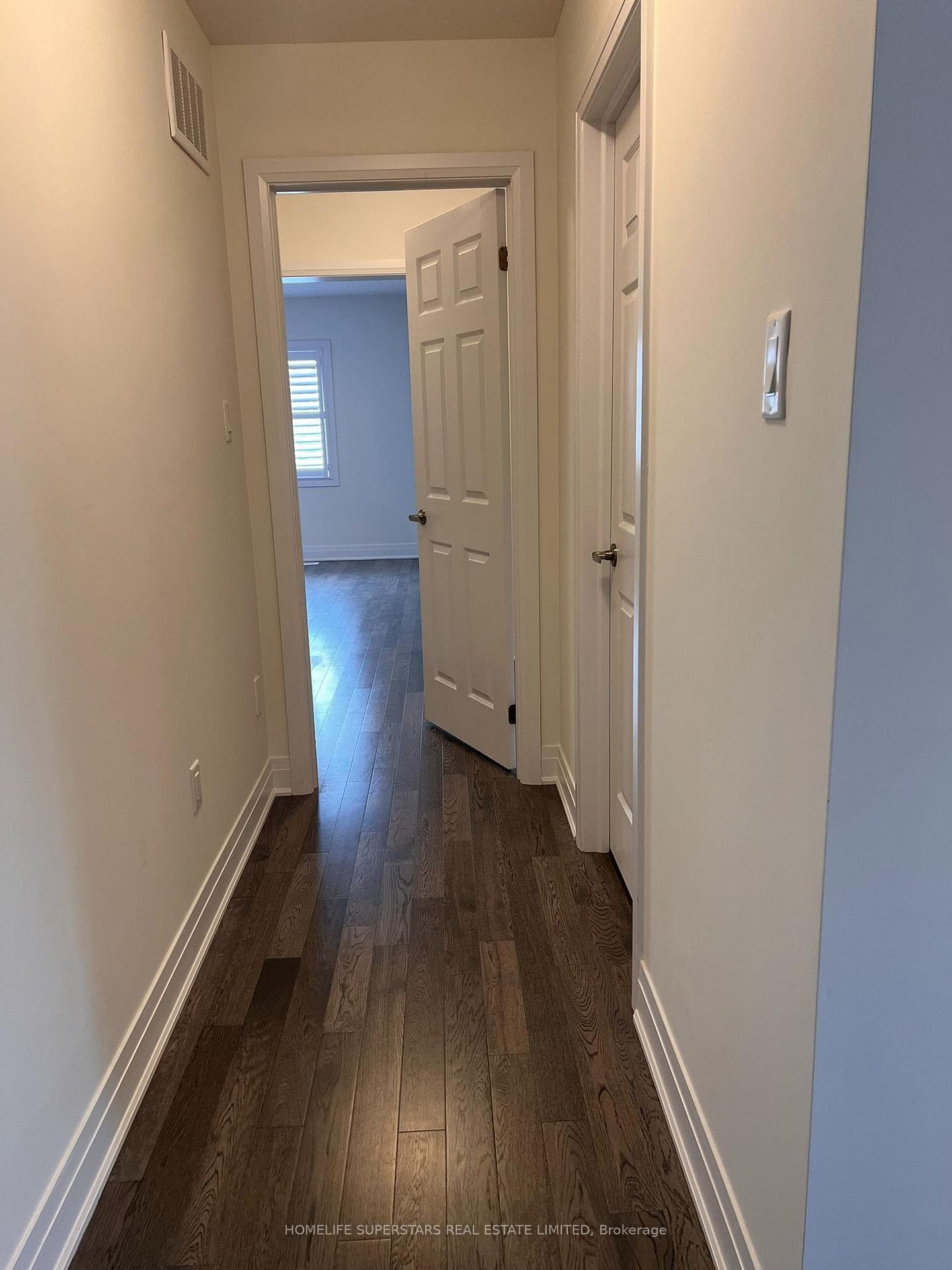 188 AVIRON Crescent photo 31