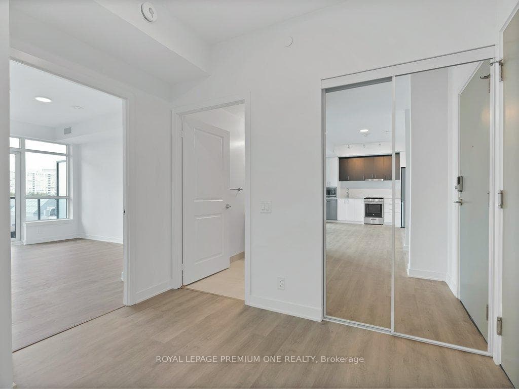 30 Upper Mall Way Unit 321 photo 6
