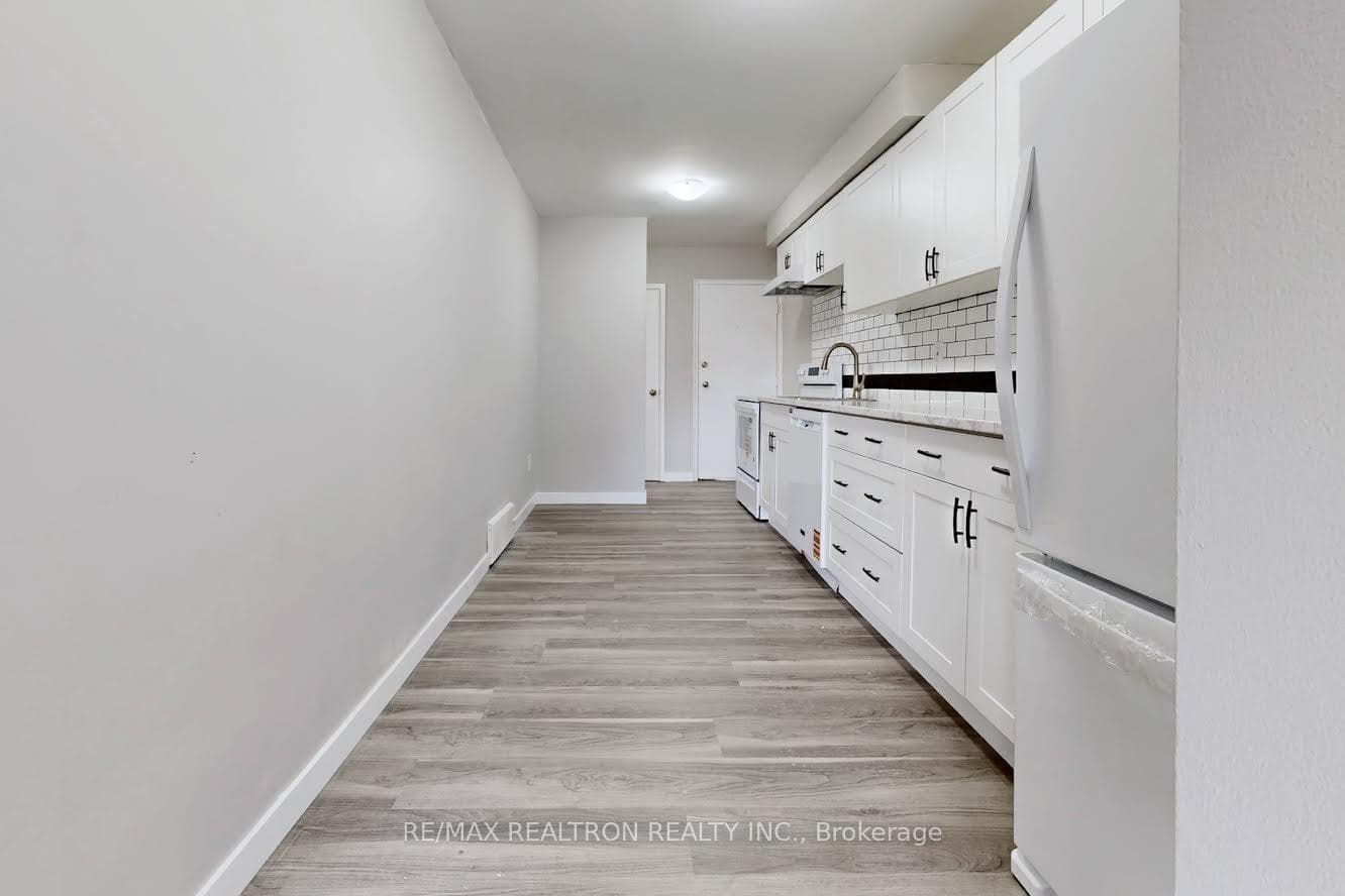 362 Elgin Court Unit 3 photo 8