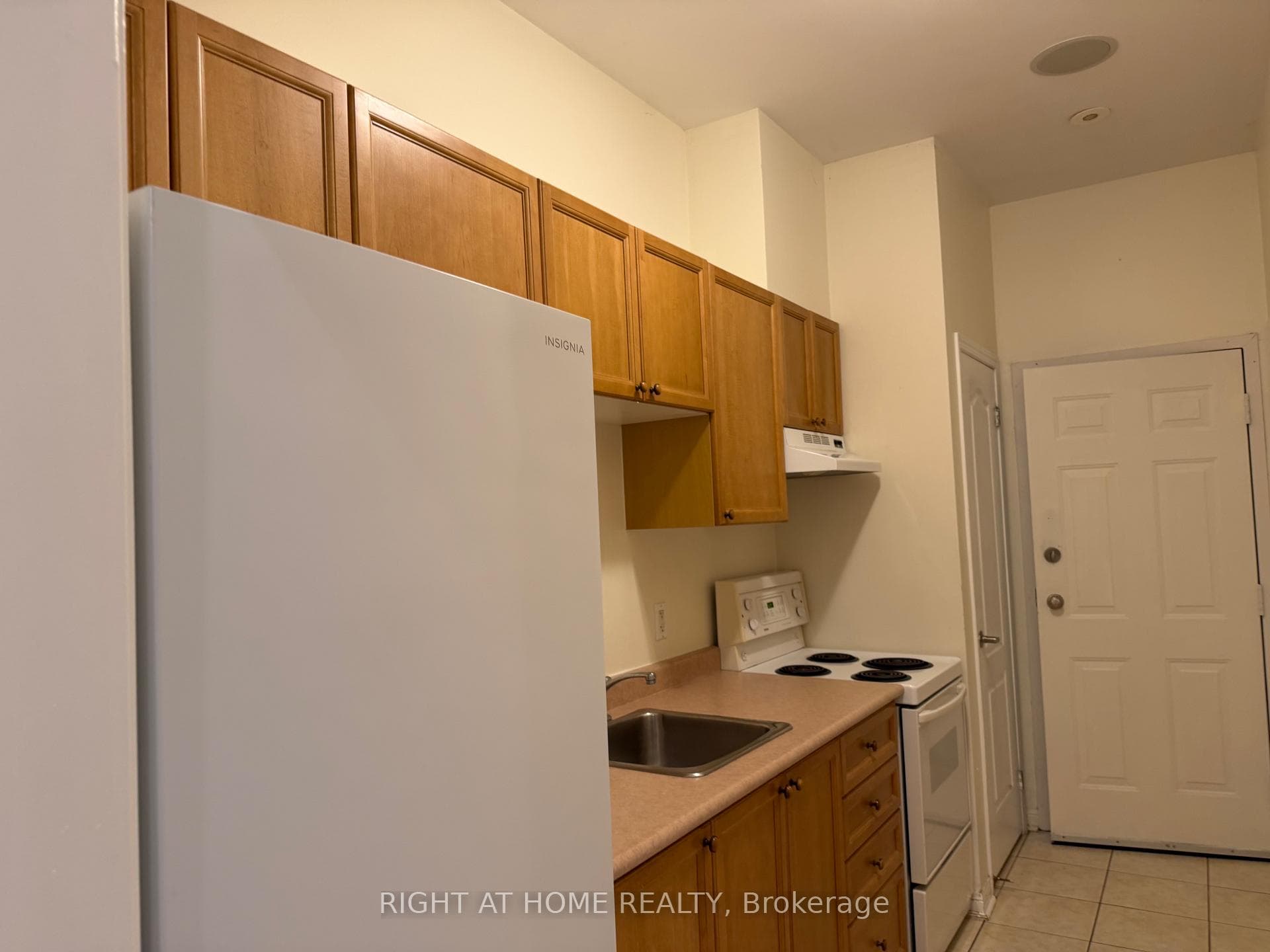 2723 Bur Oak Avenue Unit 2 photo 8