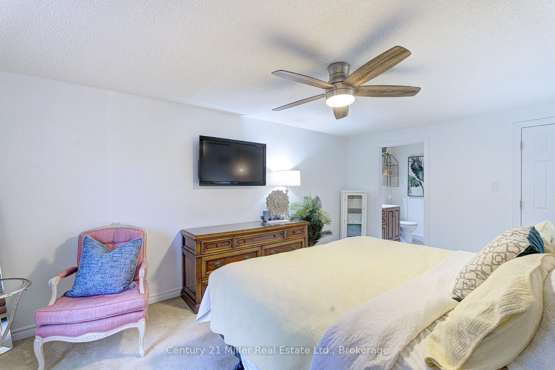 2256 MARGOT Street photo 20