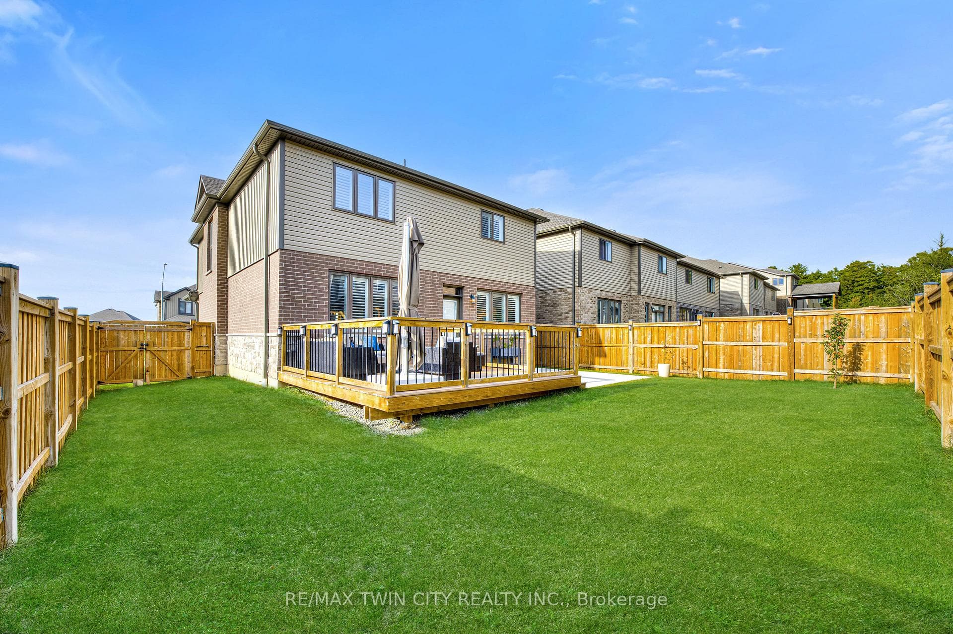 150 Mountain Holly Court photo 36