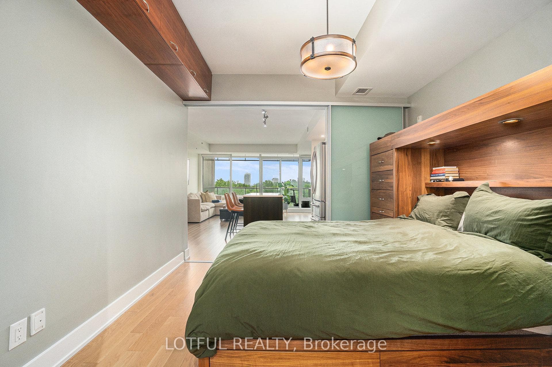 98 Richmond Road Unit 701 photo 21