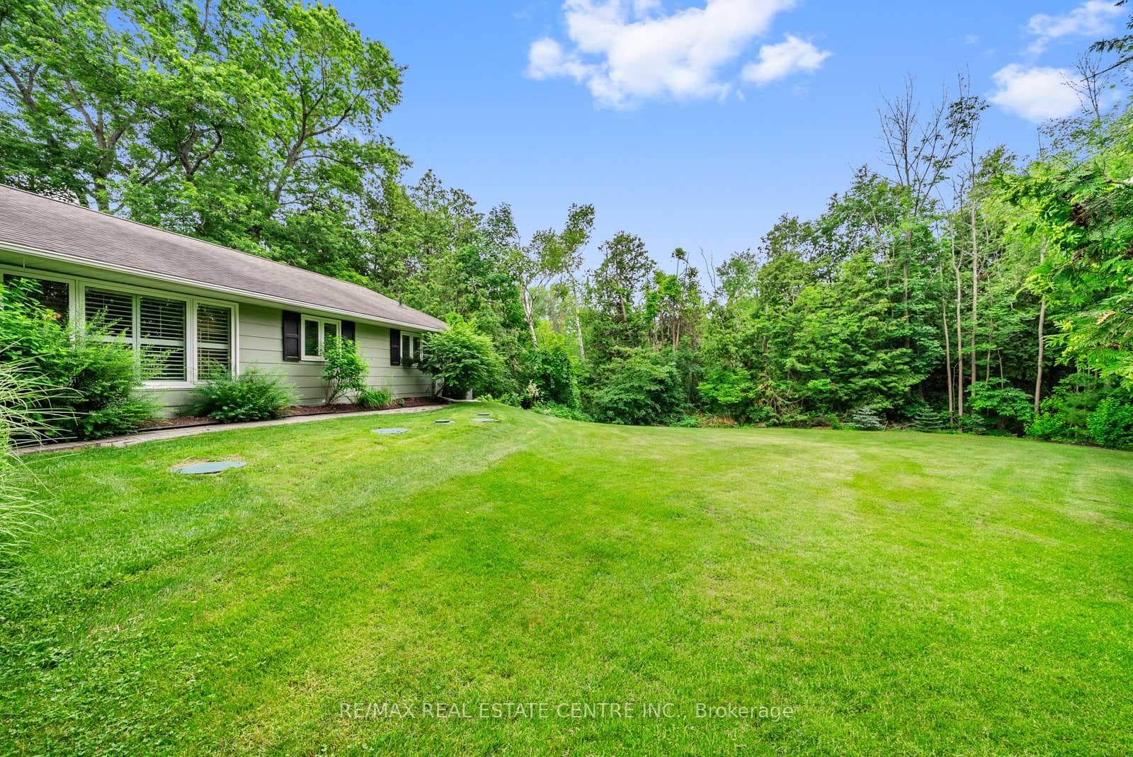 2 Cedar Drive photo 18