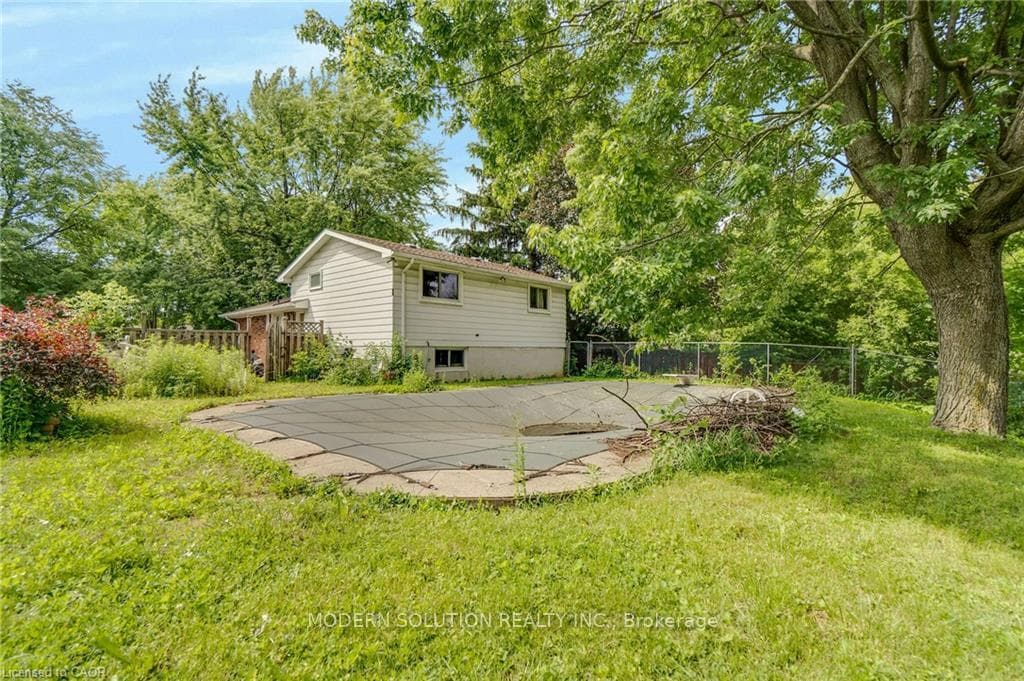 108 Fassett Court photo 27