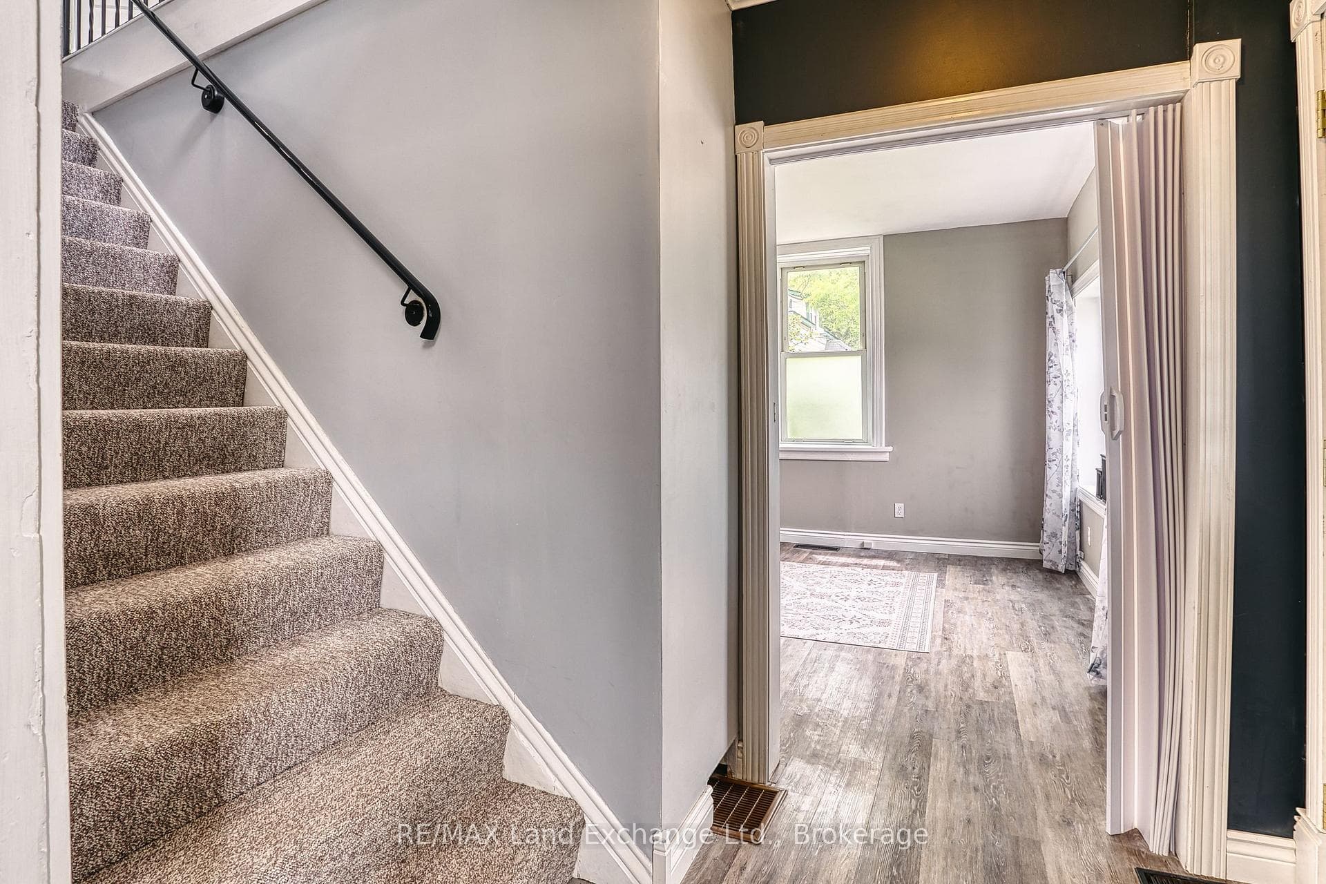 447 Goderich Street photo 5