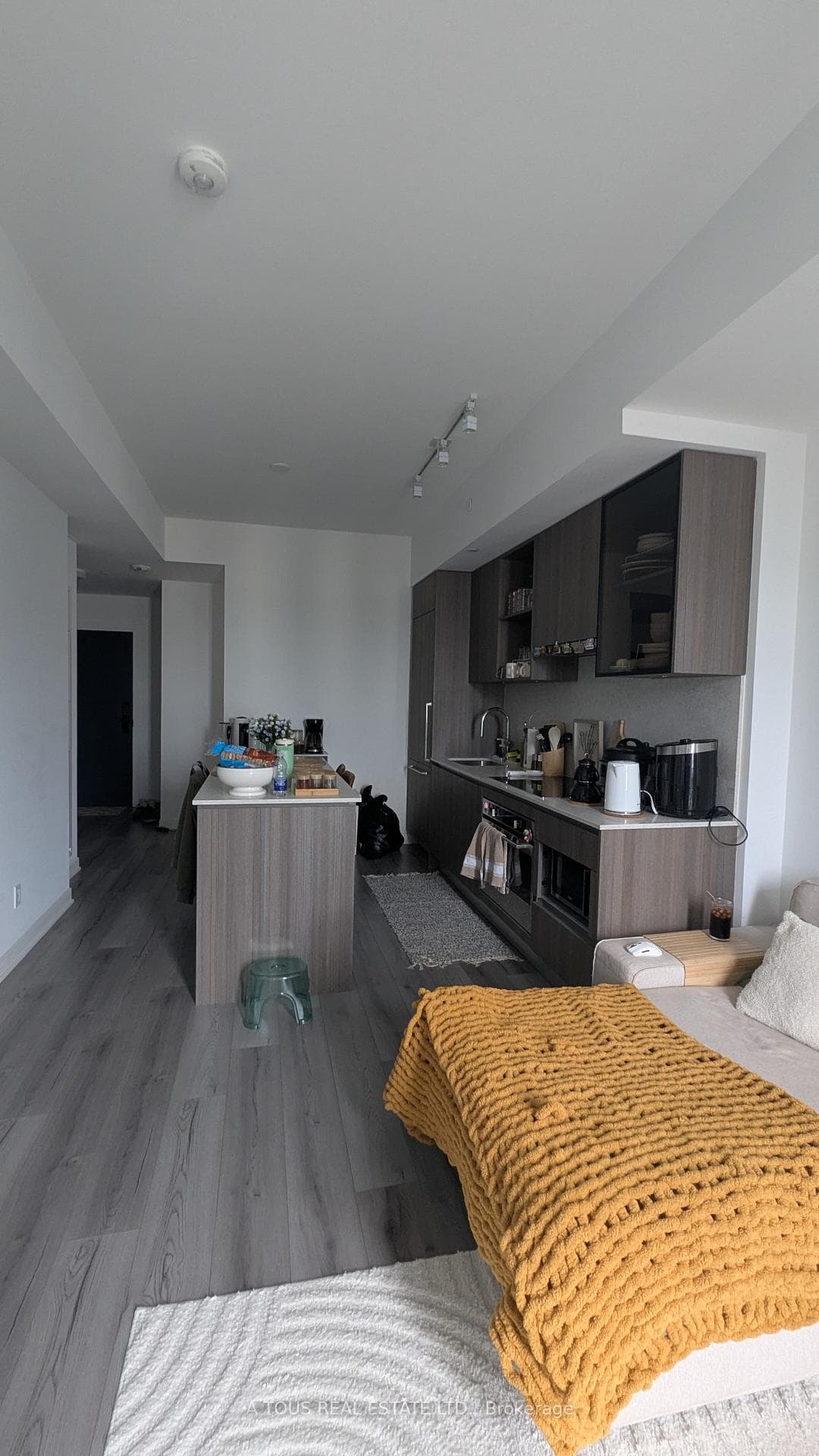 405 Dundas St Street Unit 311 photo 13