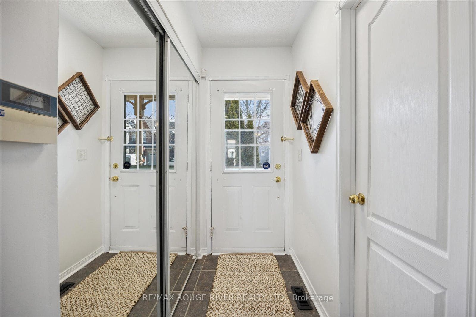 28 Wessex Drive photo 4
