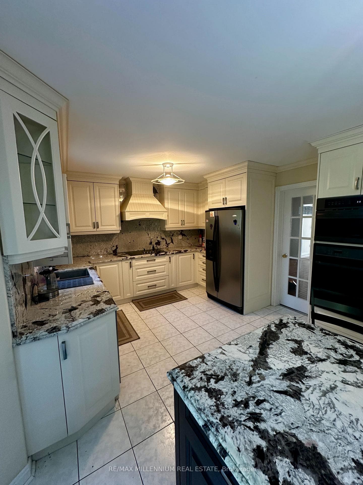 3091 Eden Oak Crescent Unit UPPER photo 6