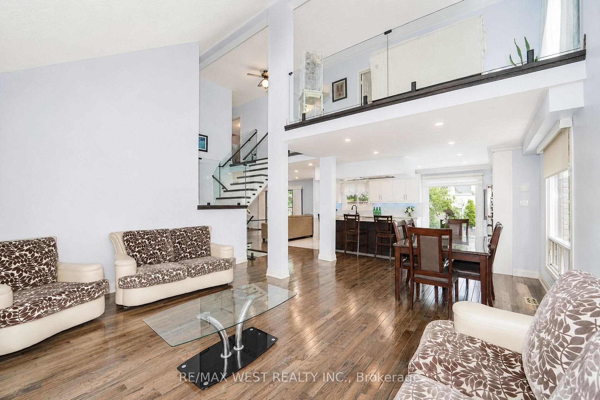 18 Trillium Court photo 7
