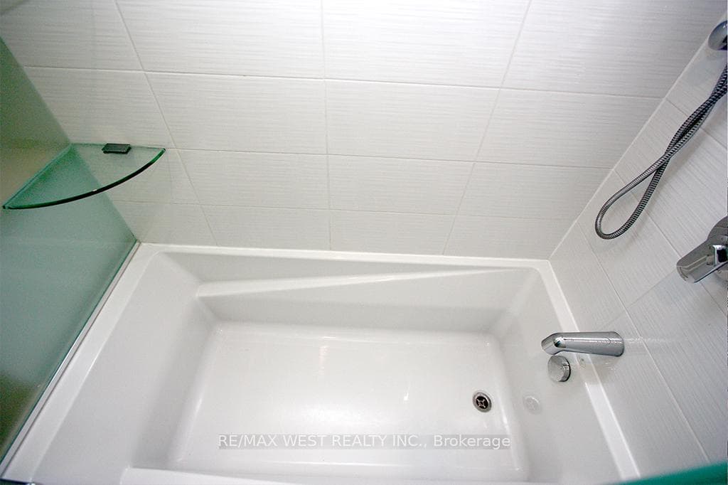 Tub