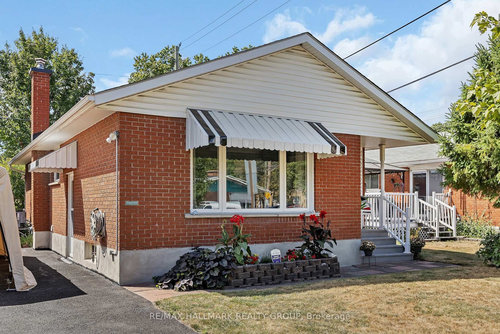 1144 Cobden Road photo 1