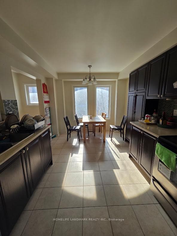 12 kawneer Terrace photo 10