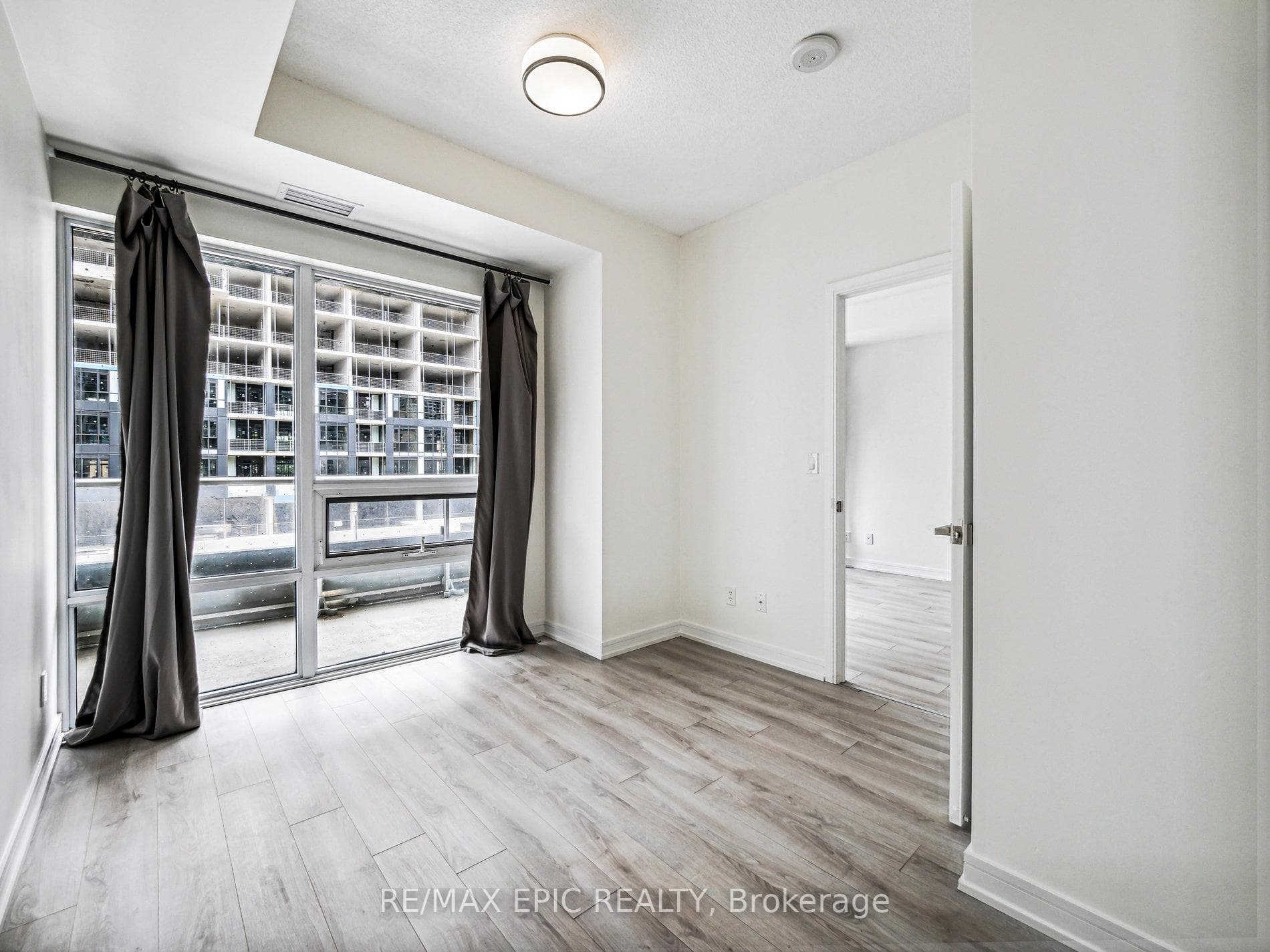 621 Sheppard Avenue Unit 301 photo 17