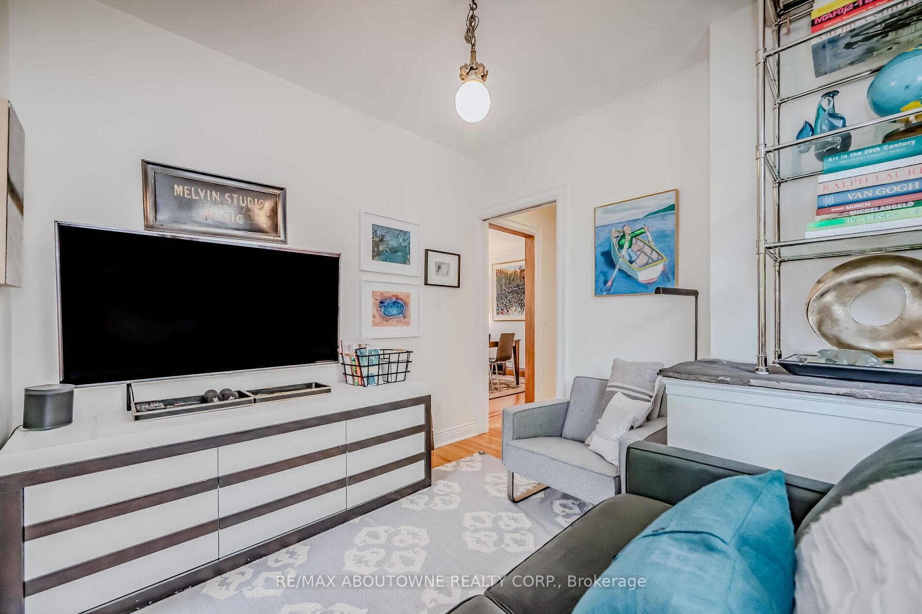 36 Hyde Park Avenue photo 19