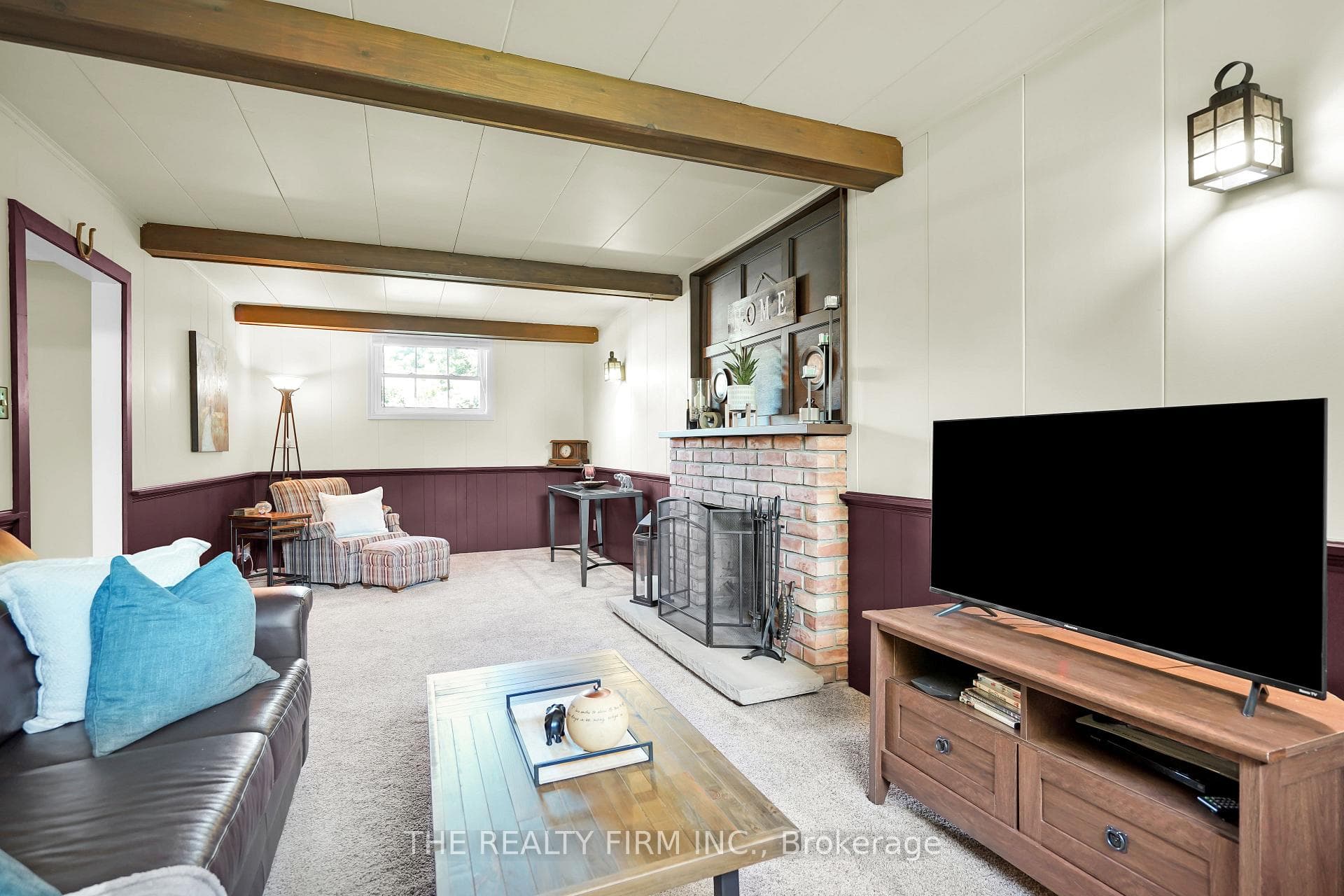 103 Tweed Crescent photo 24