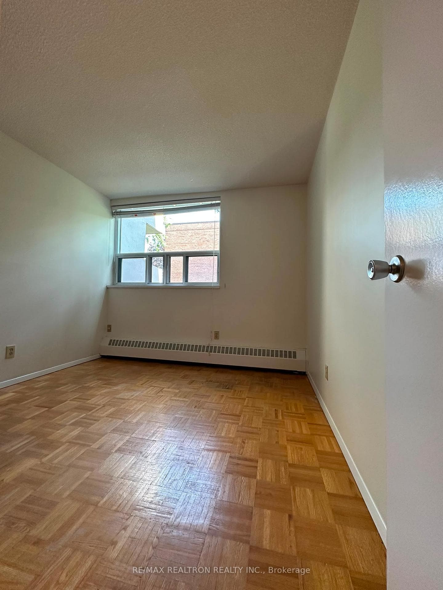 10 Sunrise Avenue Unit 204 photo 12