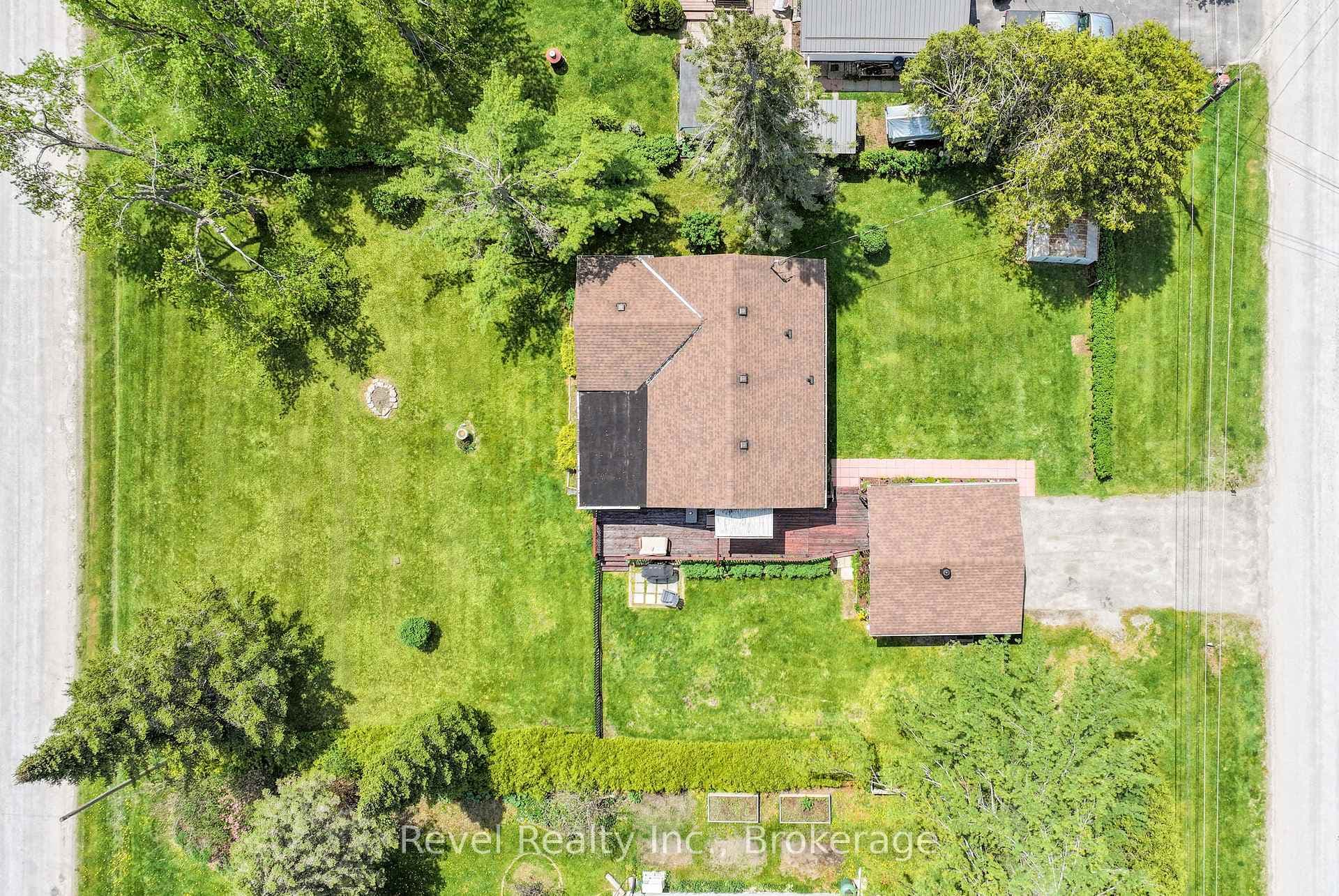 133 Victoria Drive photo 8