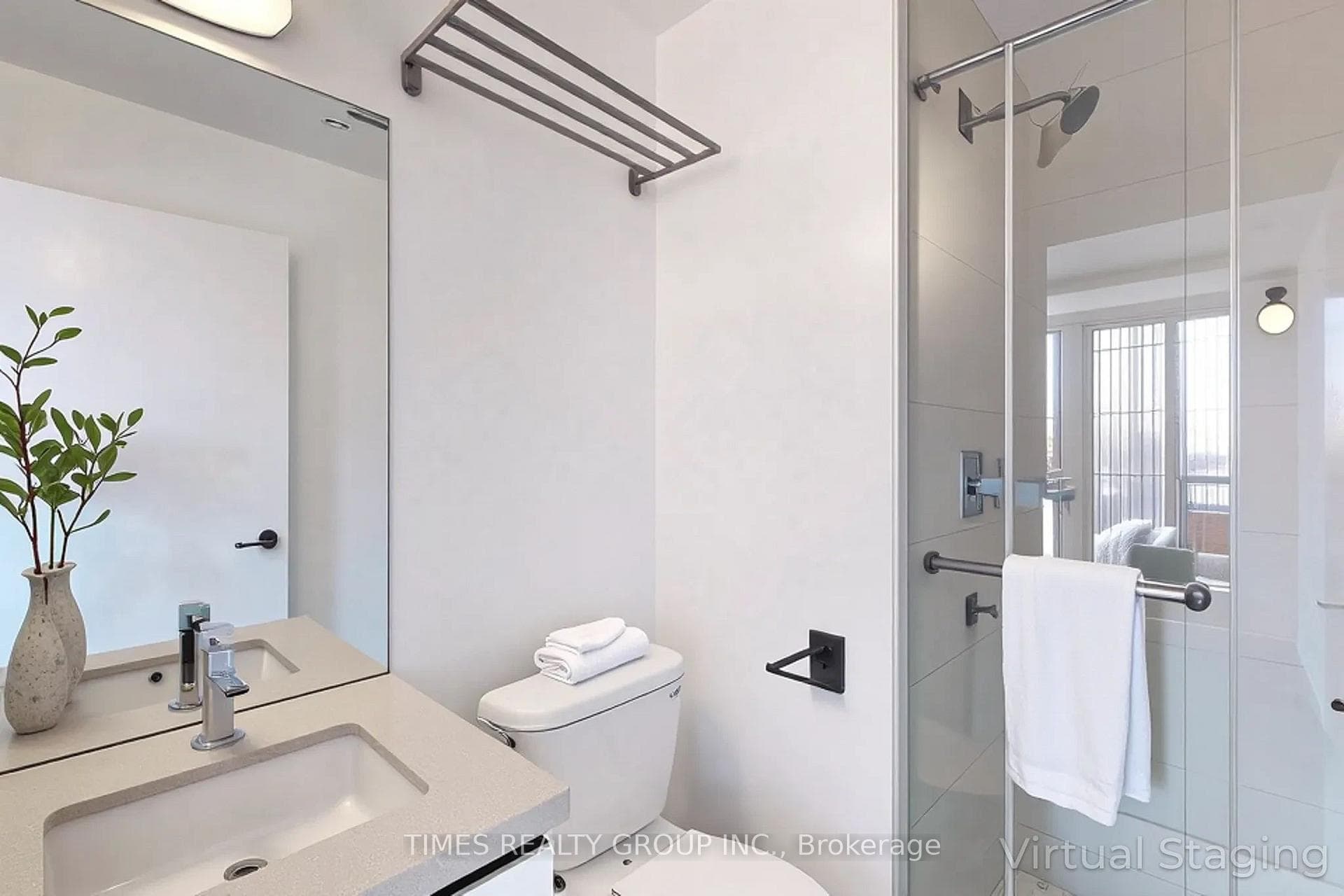 8 Eglinton Avenue Unit 1102 photo 4