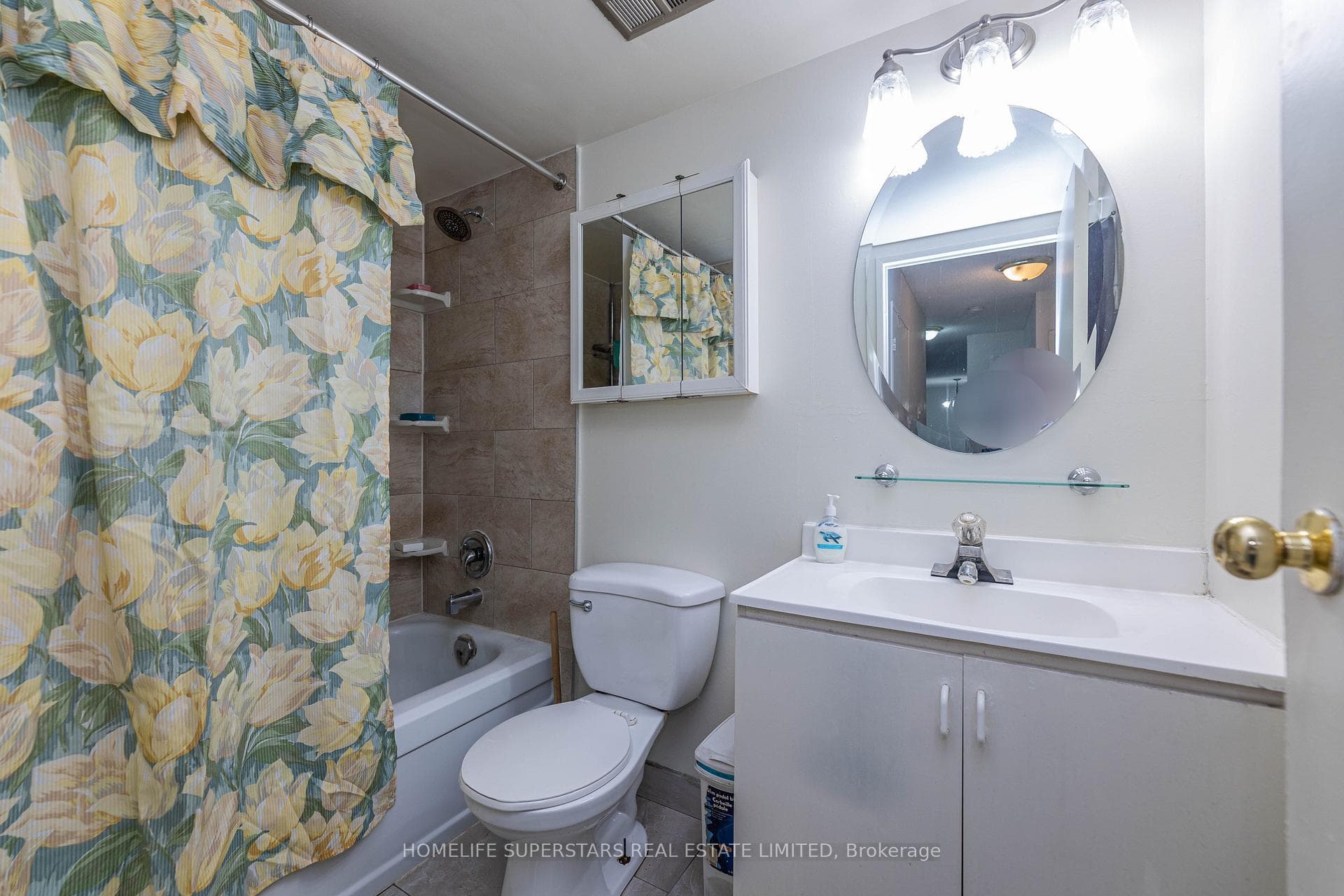 4 Kings Cross Road Unit 1608 photo 10