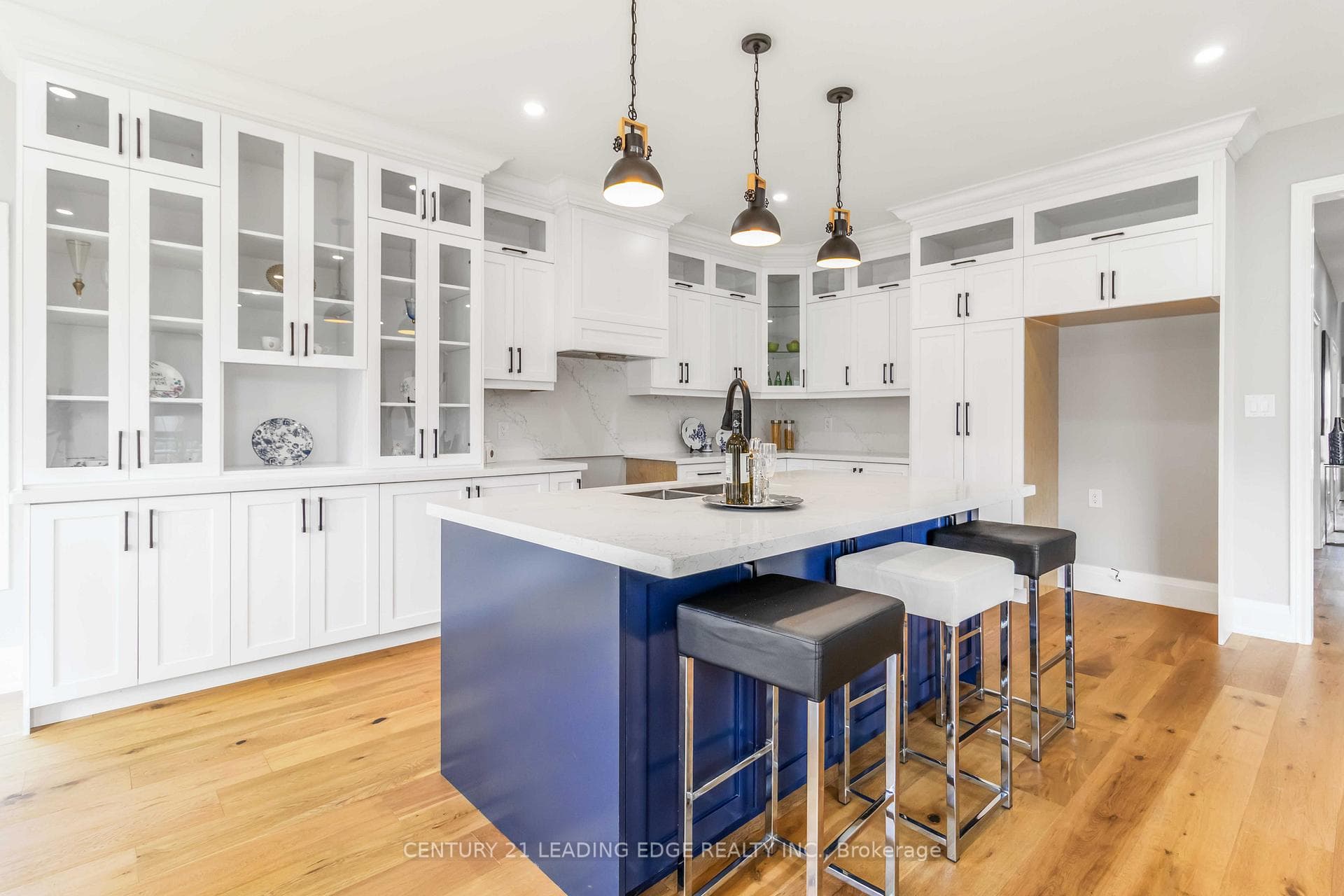286 Fernforest Drive photo 15