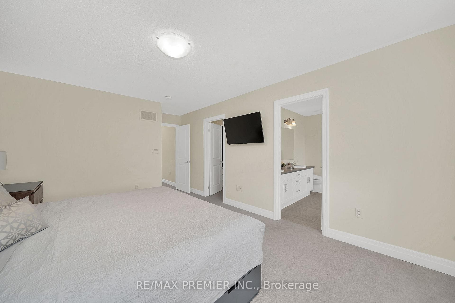 26 Faust Ridge photo 25