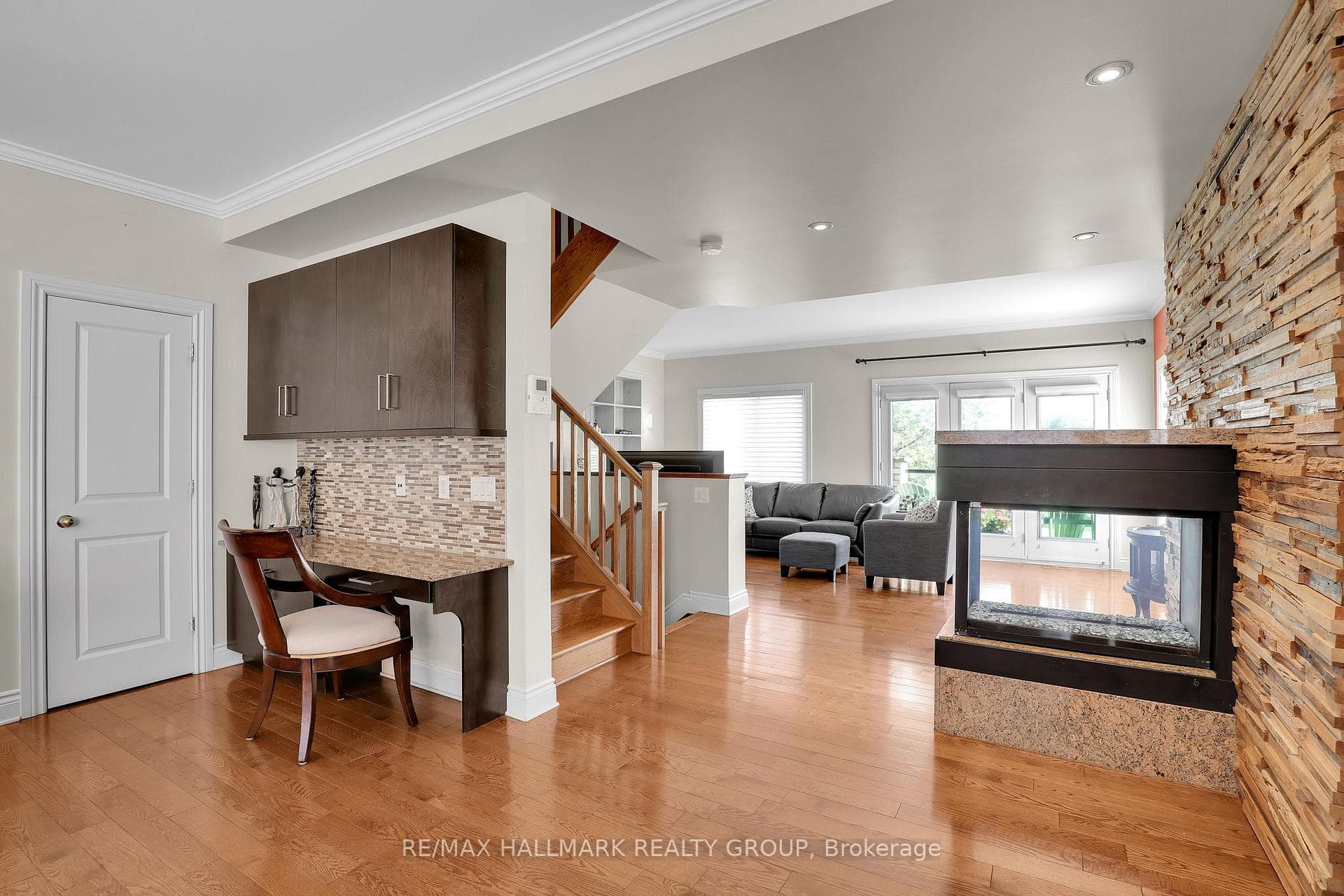 3356 CARLING Avenue photo 19