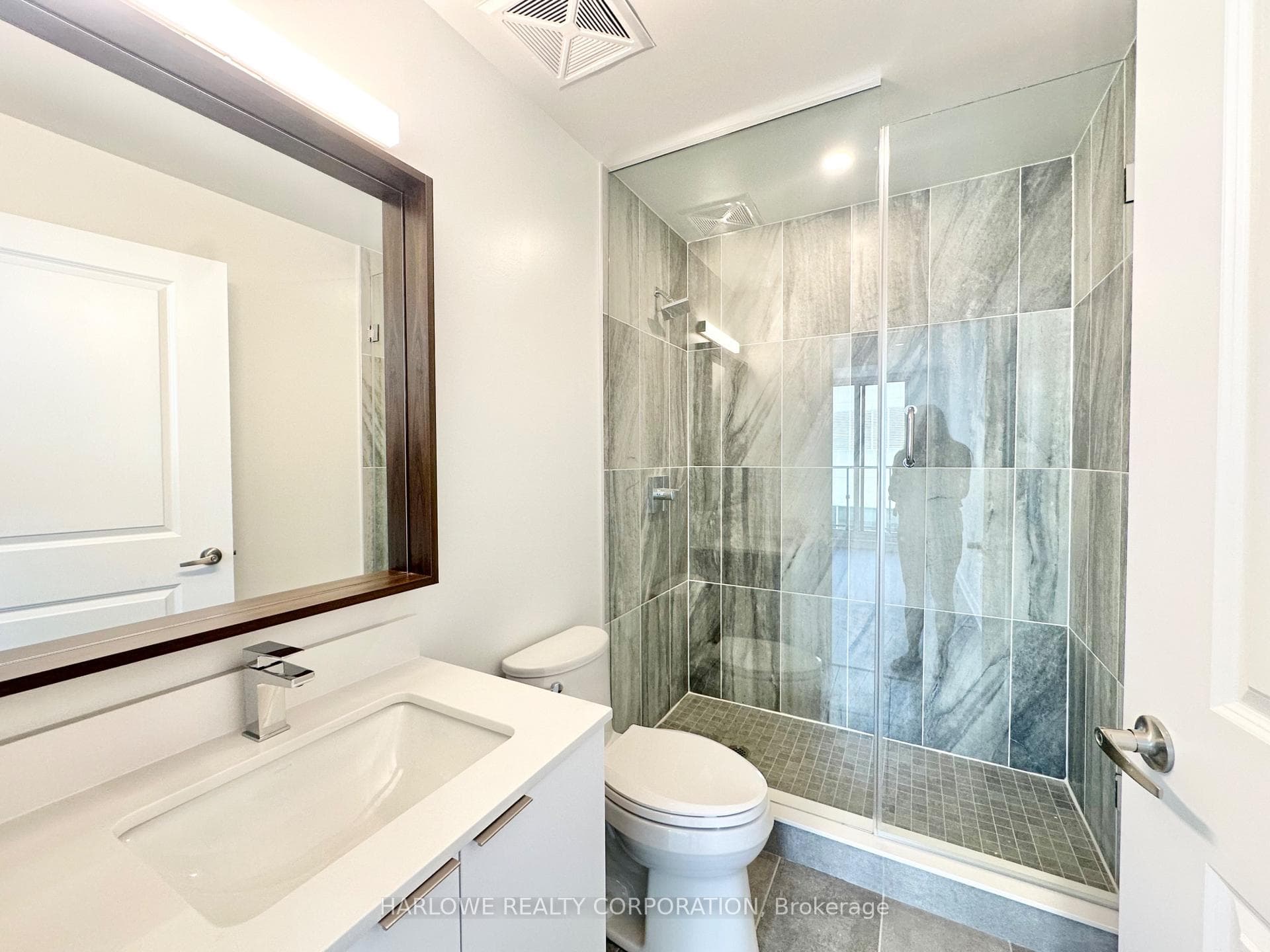 543 Richmond Street Unit PH16 photo 13