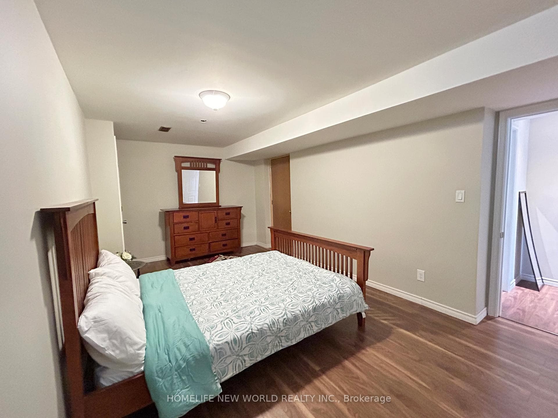 375 Woodspring Avenue photo 20