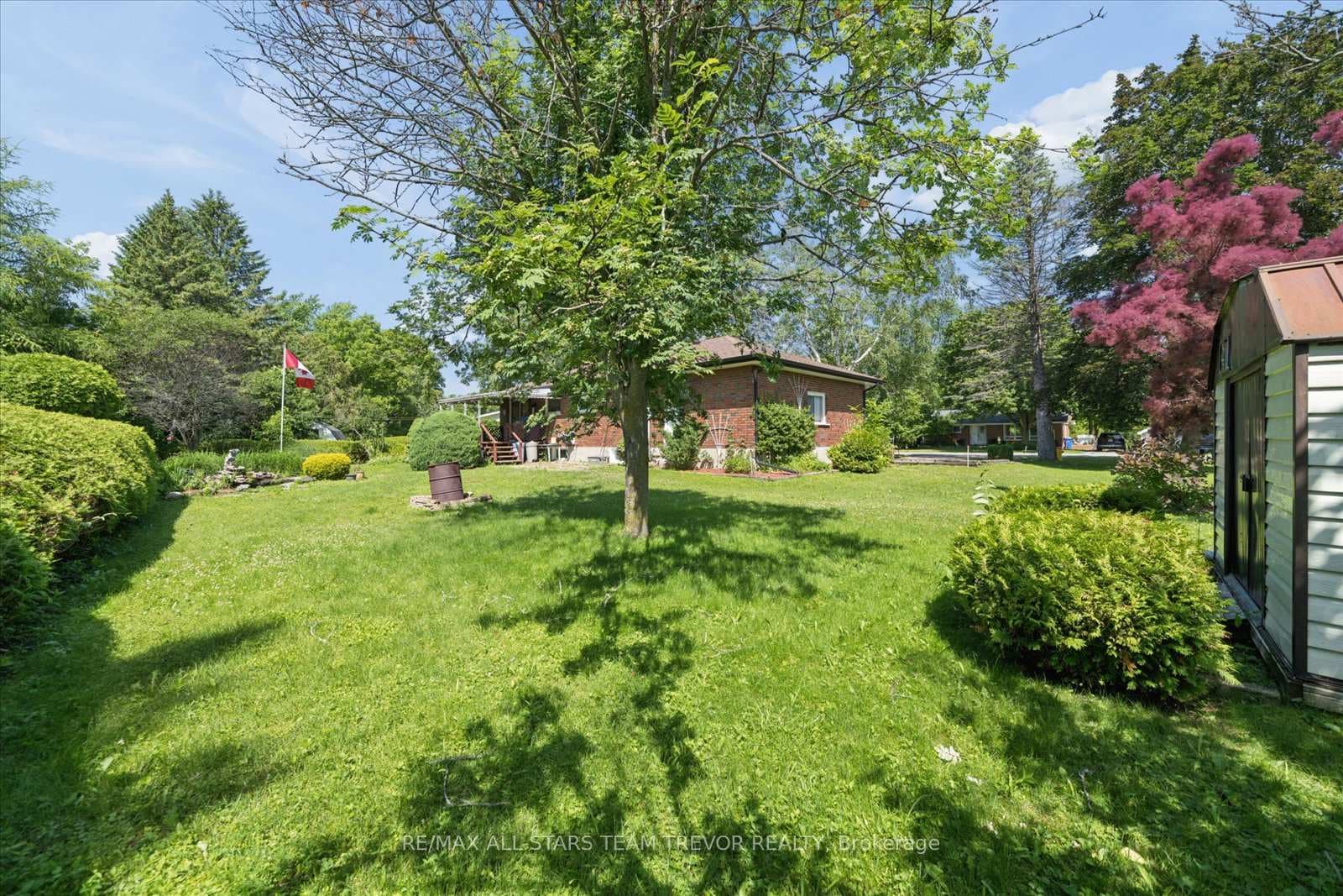 18 Garrett Drive photo 41