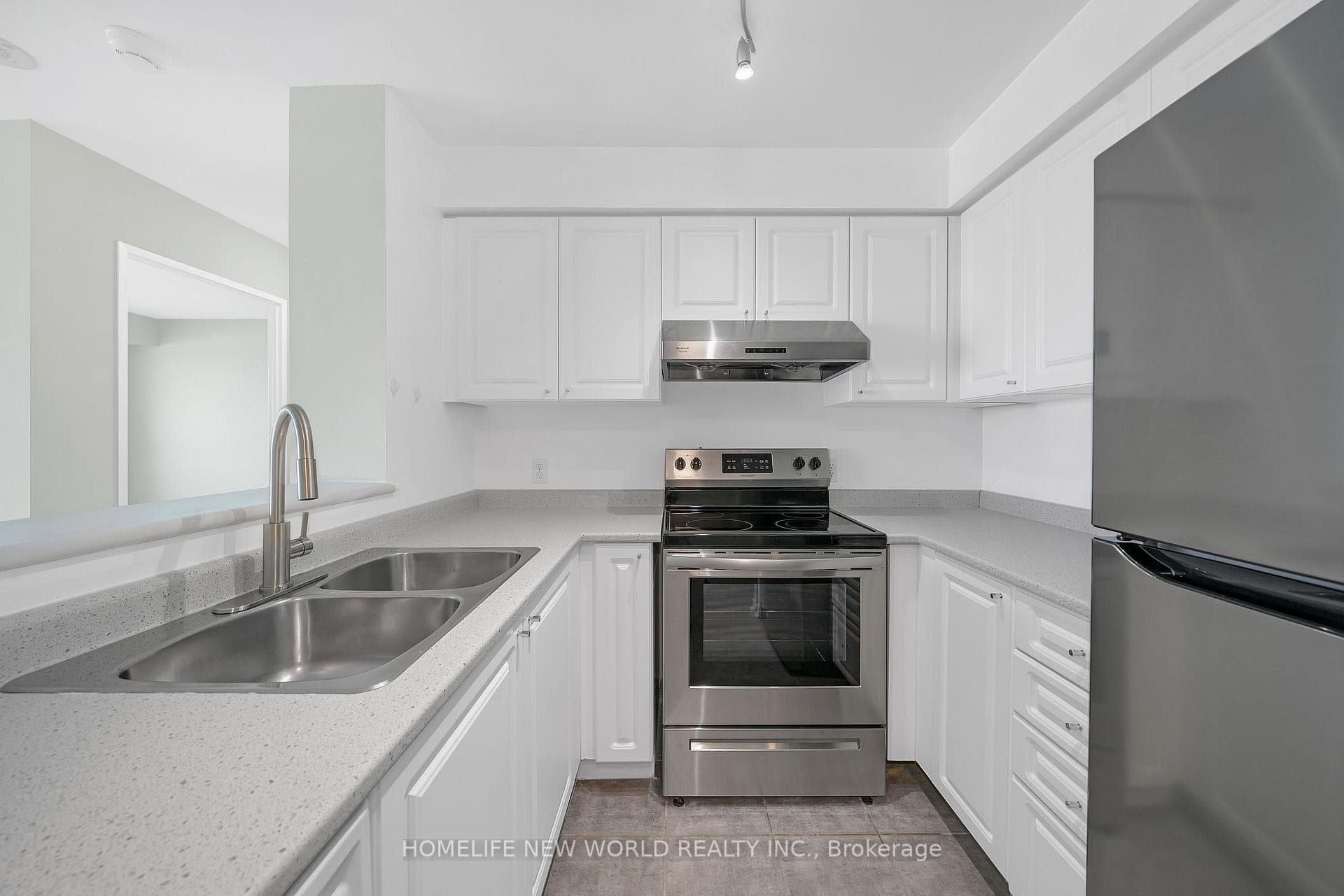 11 Lee Centre Drive Unit 2510 photo 4
