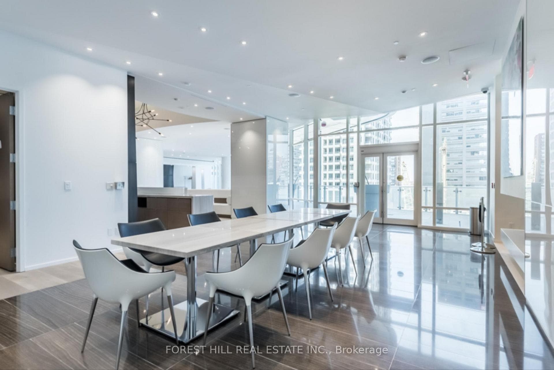 1 Bloor Street Unit 6001 photo 40