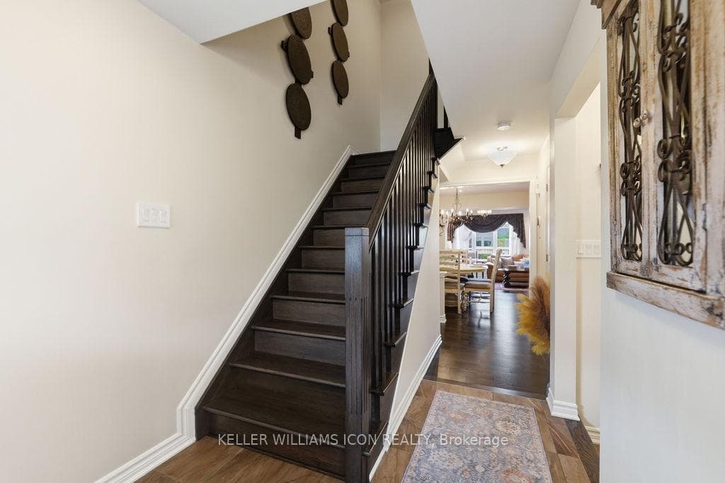 428 White Arctic Avenue photo 3