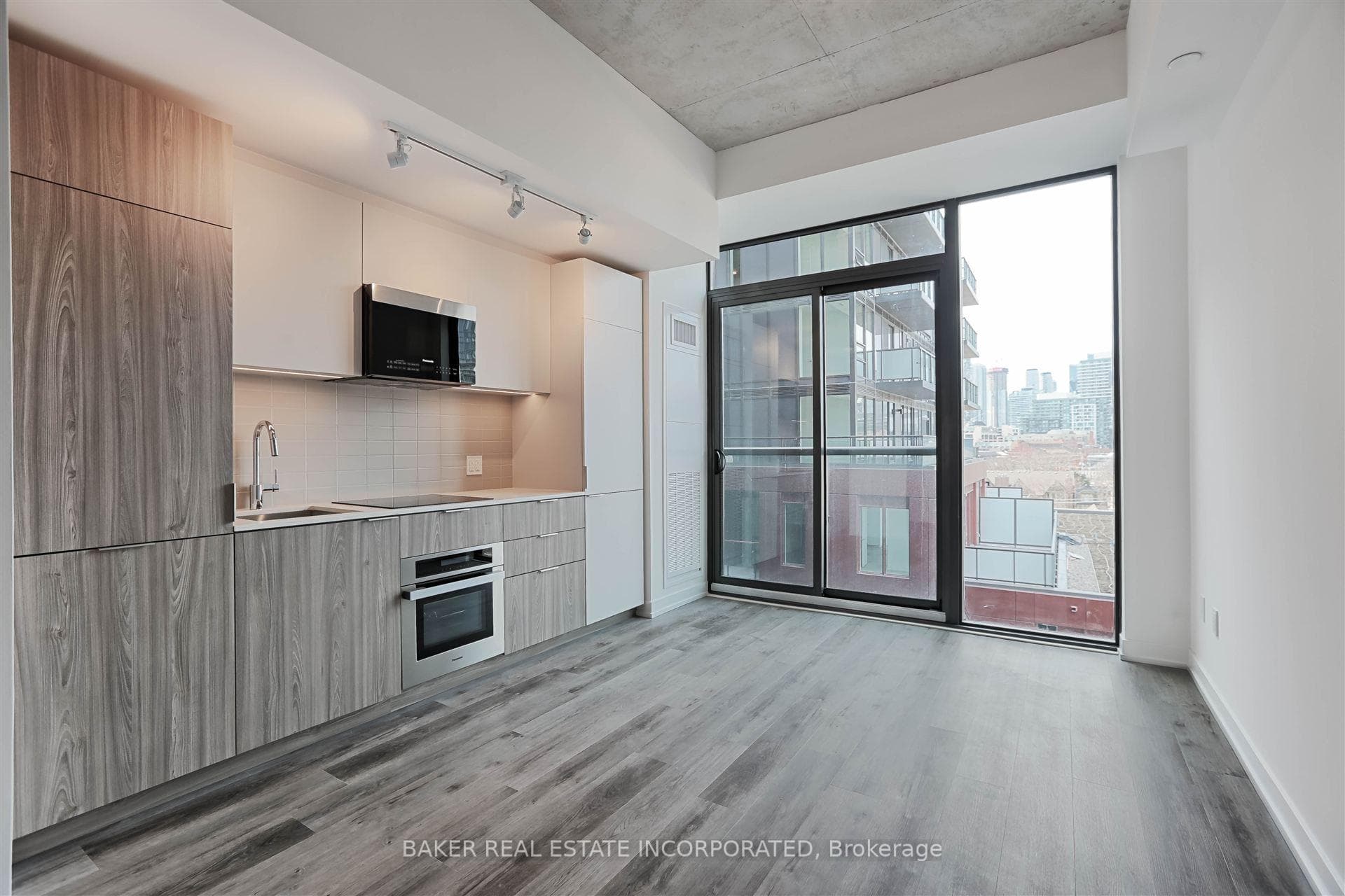 Unit 605 Living Area