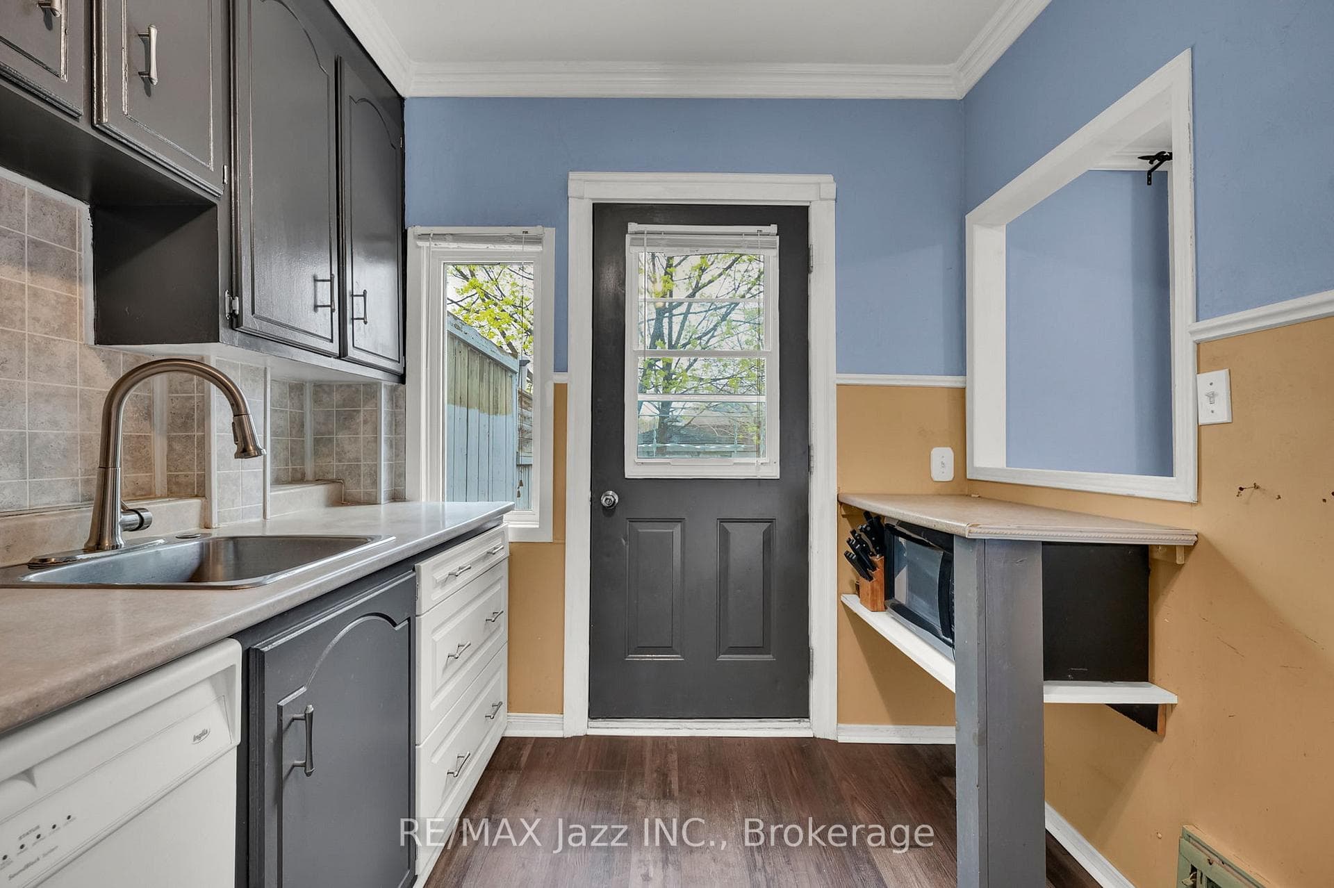 636 Carnegie Avenue photo 14