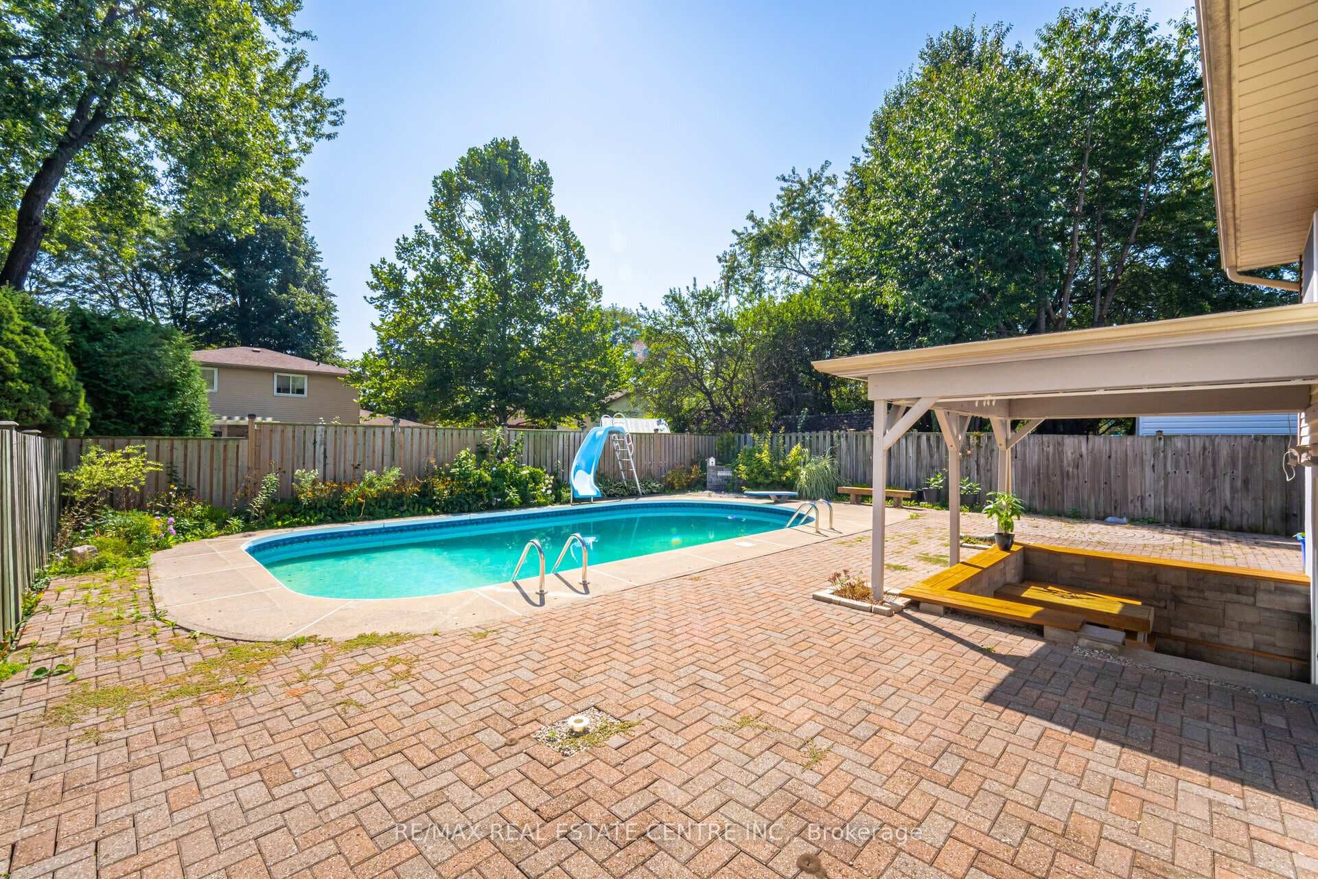 31 Guthrie Crescent photo 32
