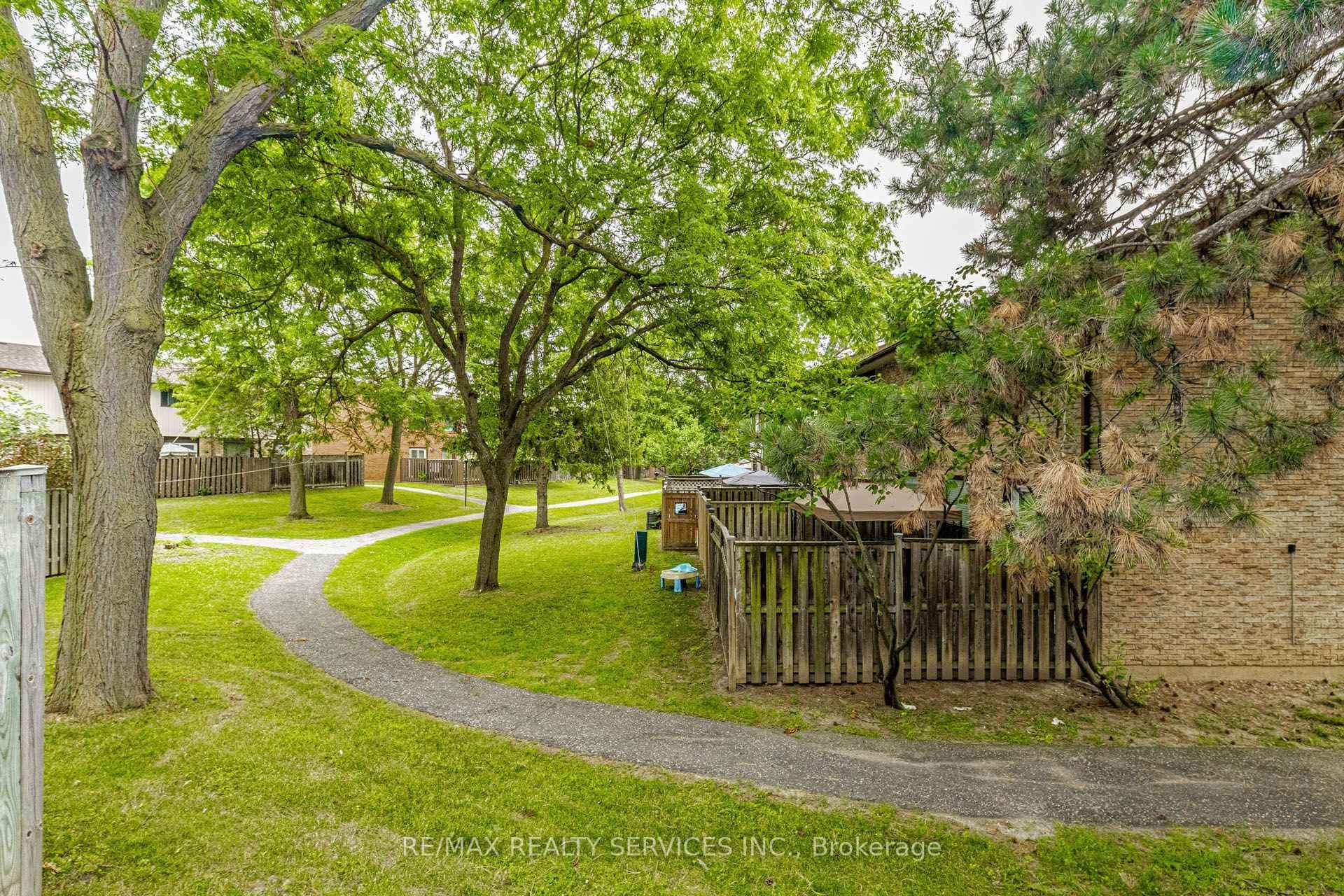 47 Dawson Crescent photo 31